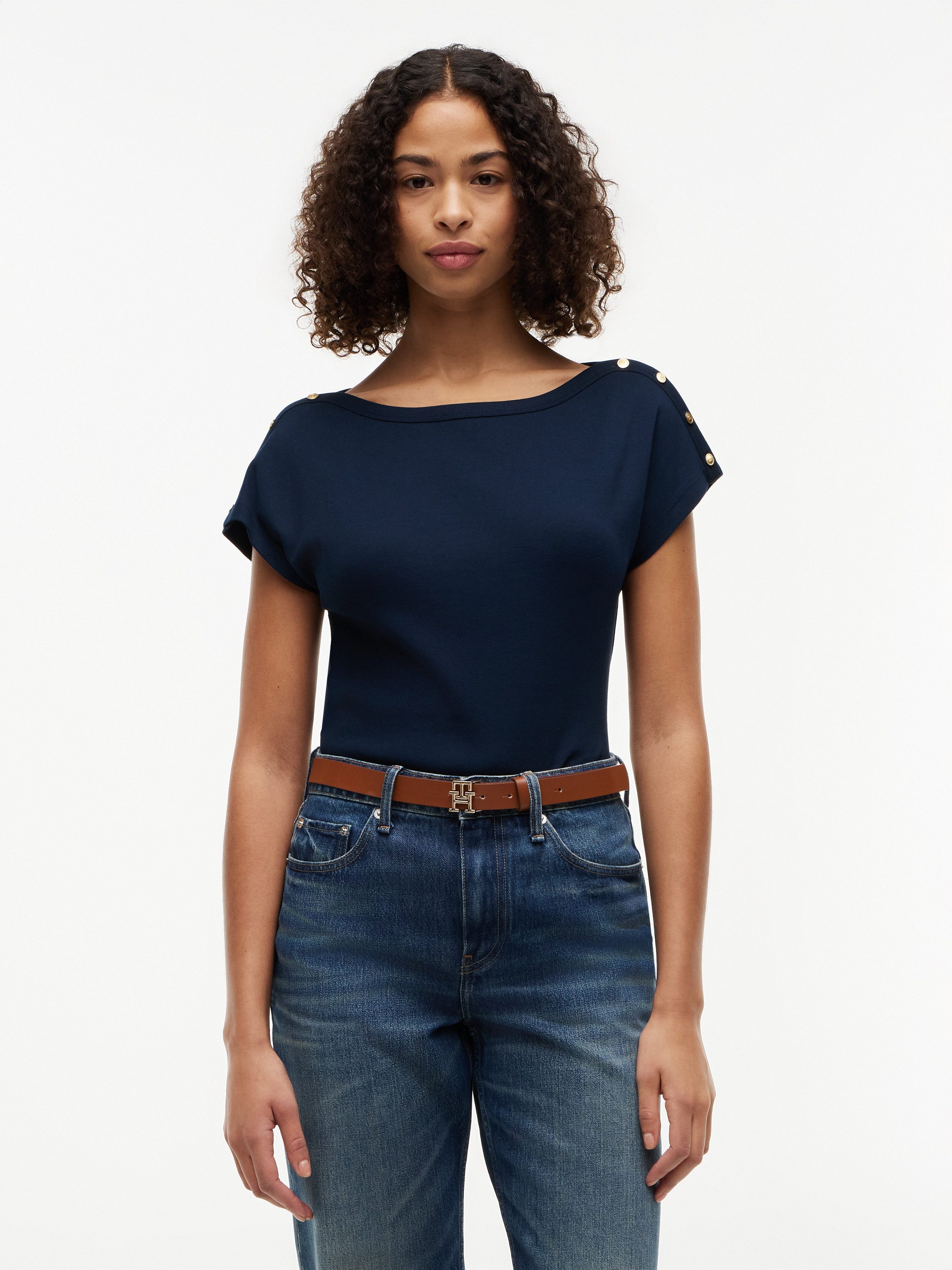Tommy Hilfiger Kurzarmshirt GOLD BTN CAP-SLV BOAT-NK TEE Baumwolle, mit goldfarbenen Knöpfen