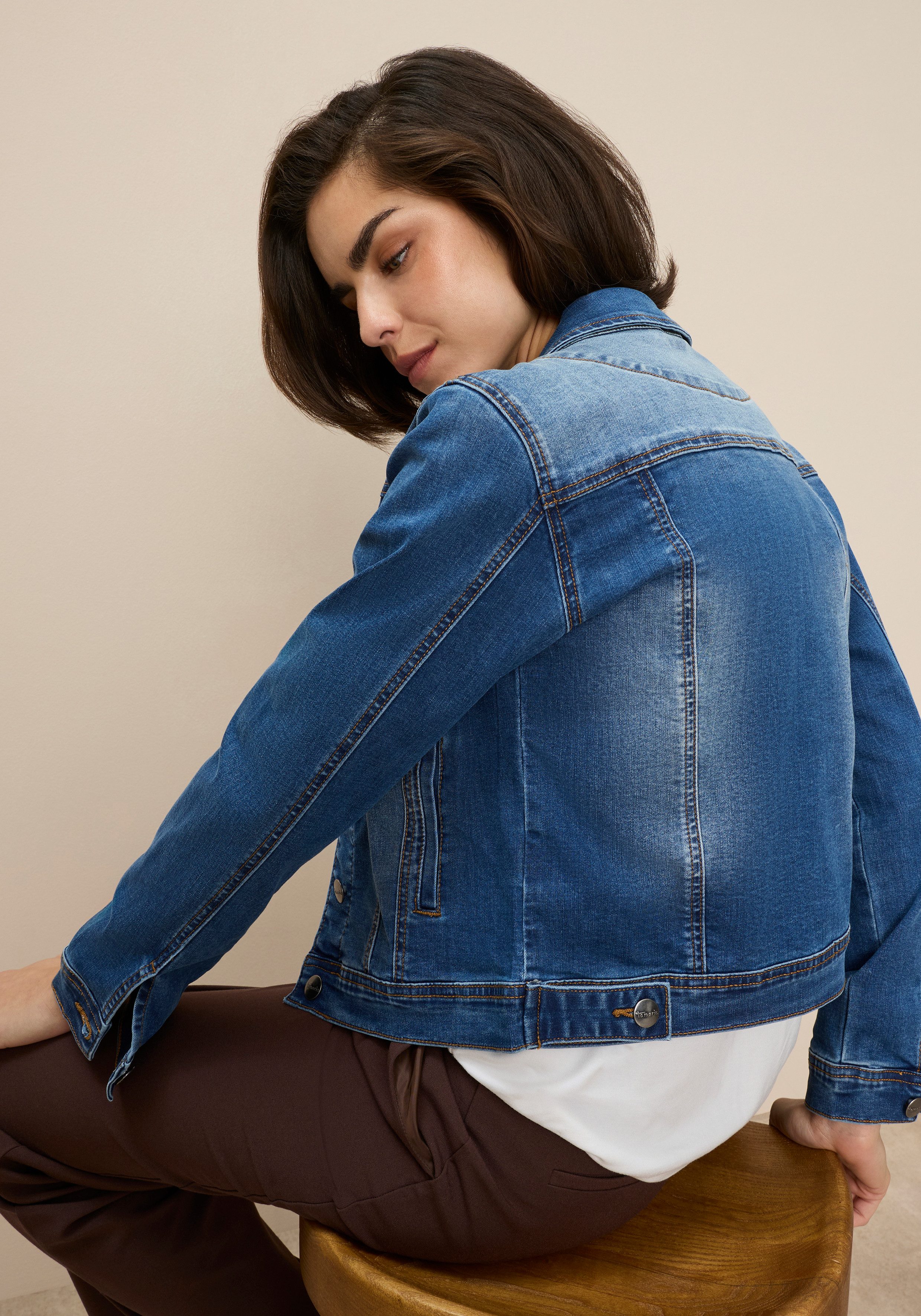Tamaris Jeansjacke aus elastischem Denim-Material, mit Brusttaschen und Ein günstig online kaufen