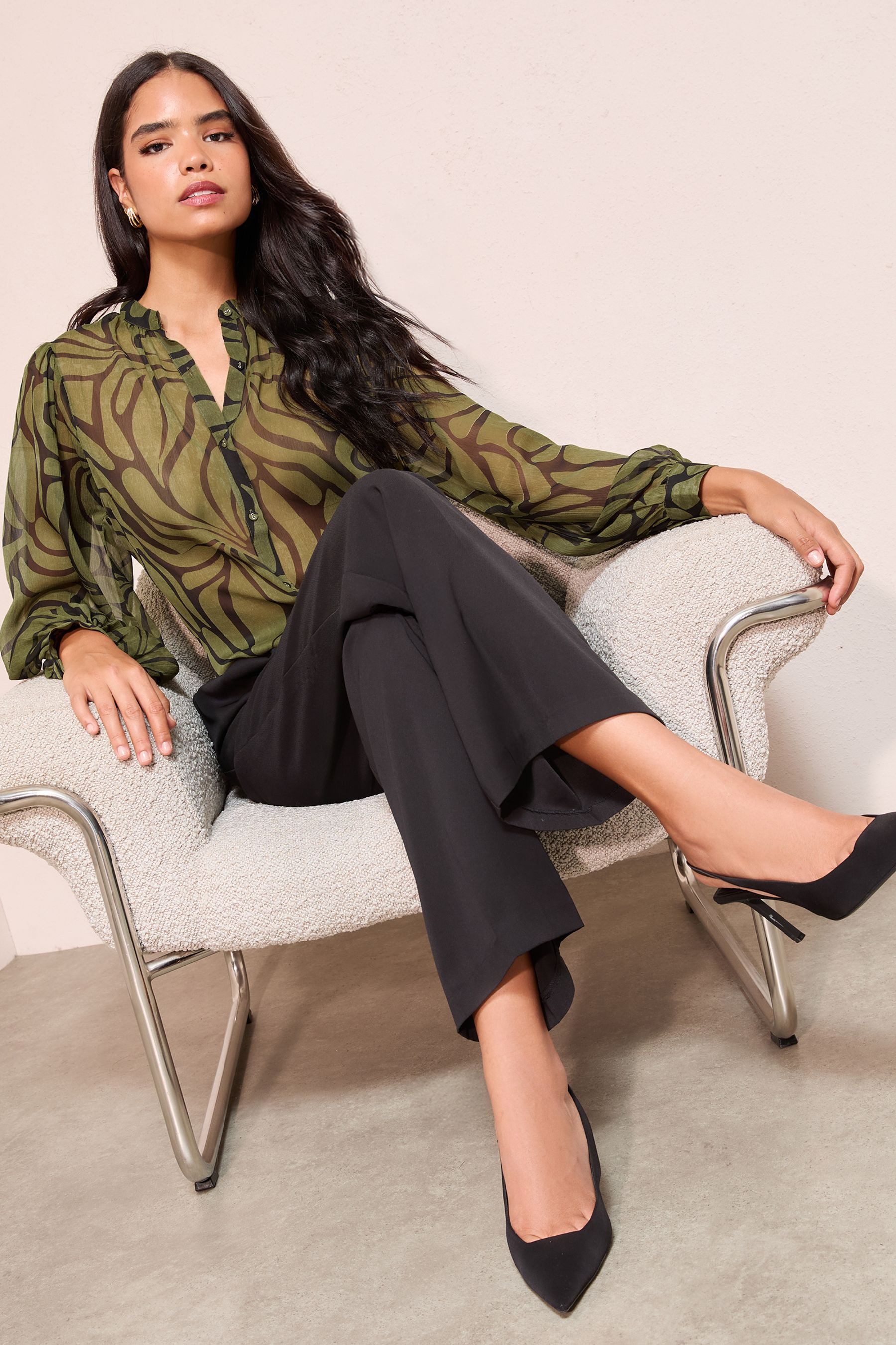 Friends Like These Langarmbluse Friends Like These kragenlose Chiffonbluse (1-tlg)