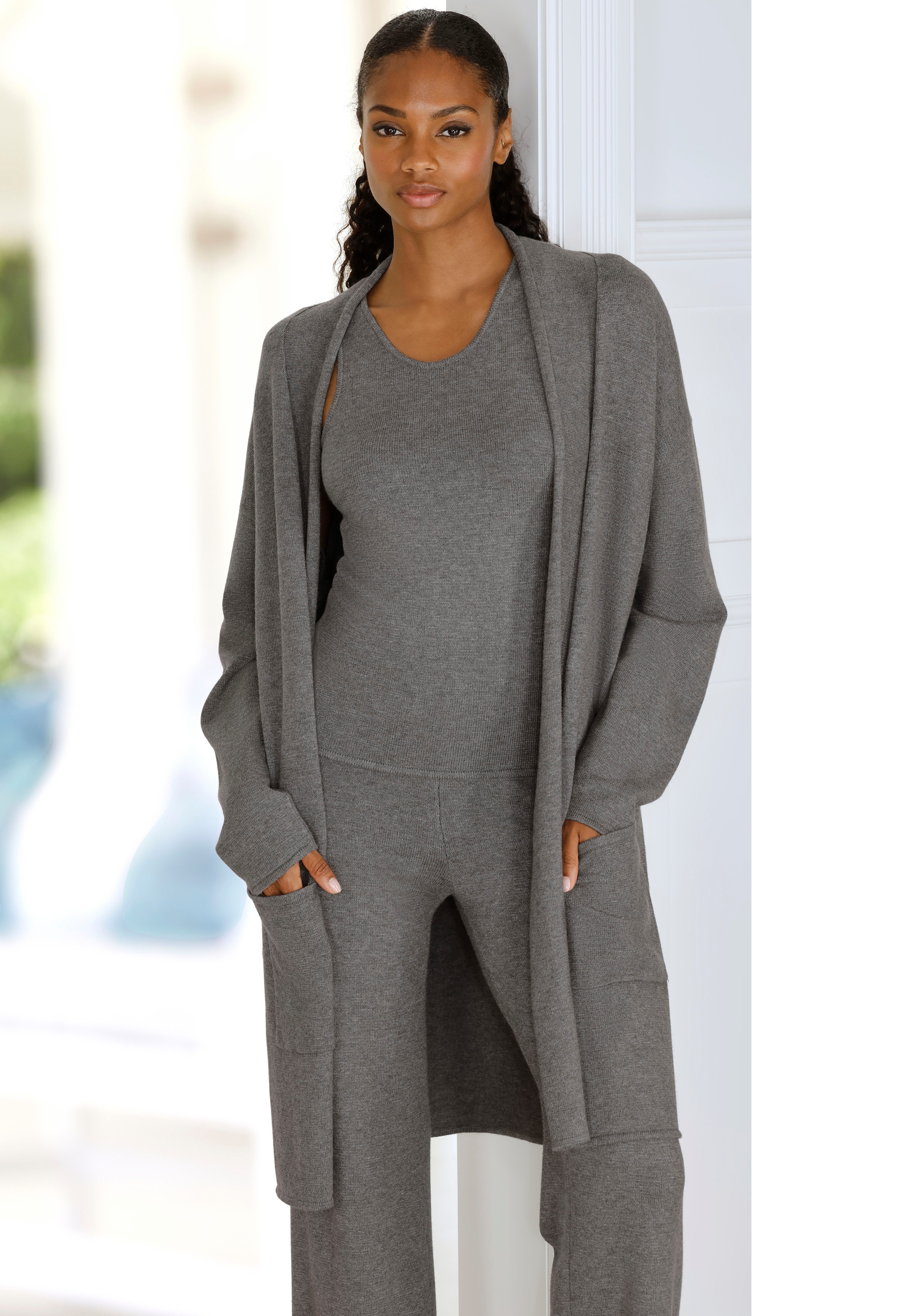 LASCANA Longstrickjacke aus hochwertigem Strick