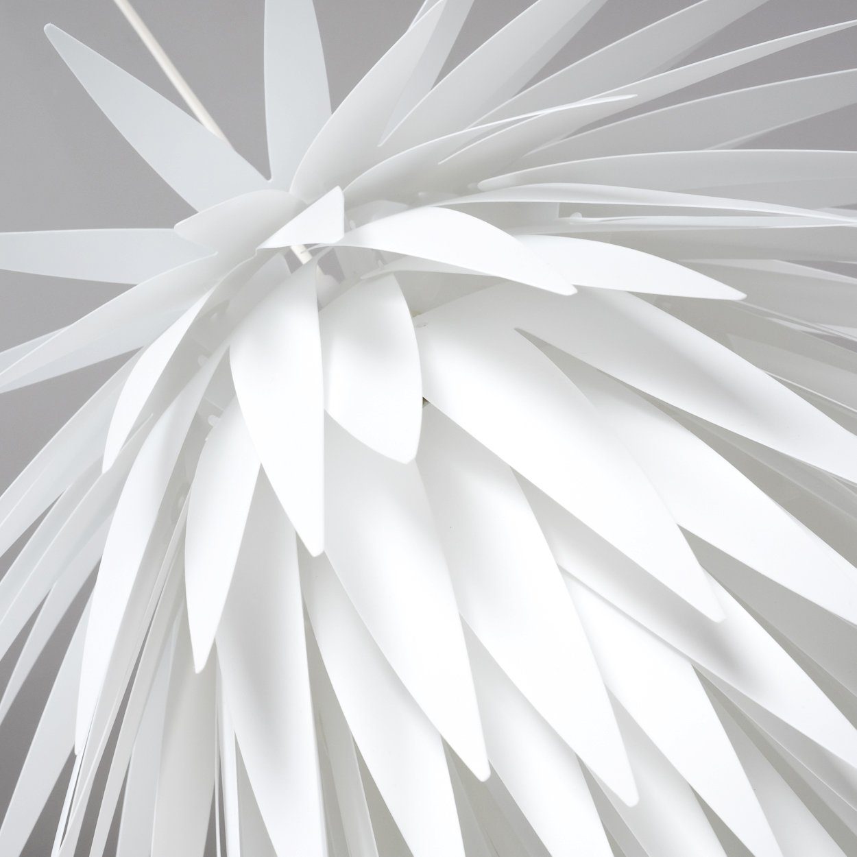 hofstein Hängeleuchte »Corato« moderne Hängelampe aus Kunststoff in Weiß, ohne Leuchtmittel, Ø55cm, max. Höhe 140cm, E27 – Bild 4 von 5