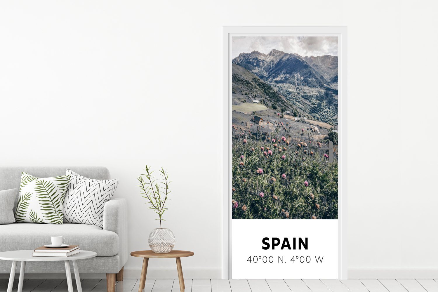 - cm Fototapete - für Berge Türaufkleber, Spanien MuchoWow bedruckt, St), Matt, Blumen, 75x205 (1 Tür, Türtapete