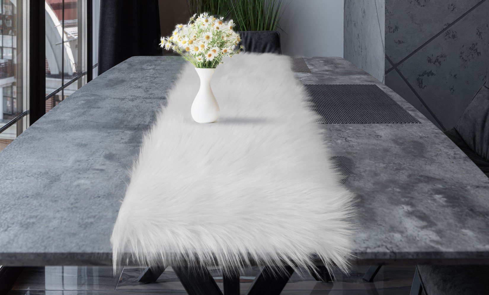 Dekoleidenschaft Tischläufer aus Kunstfell creme / weiß, verschiedene Größe günstig online kaufen