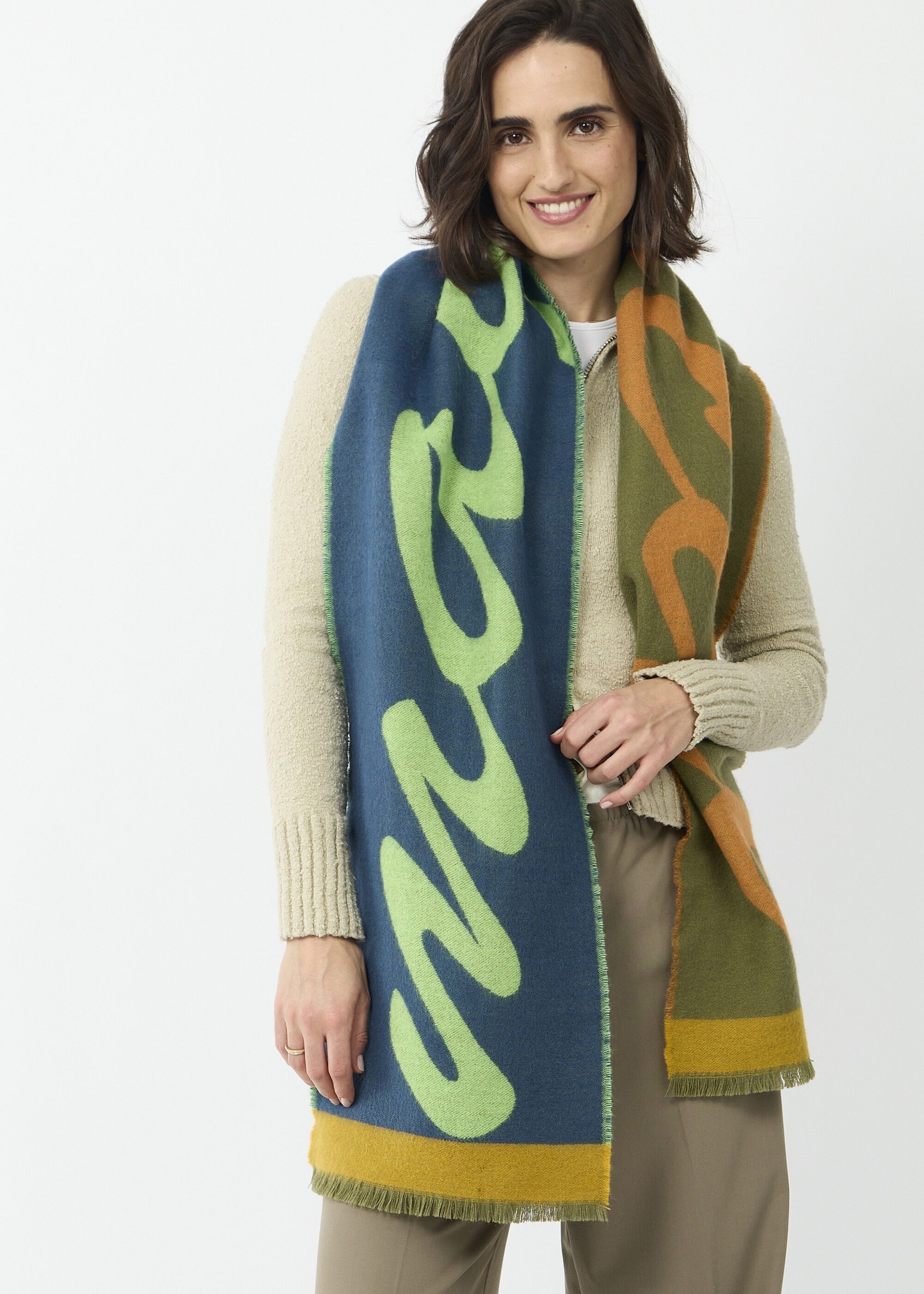 Codello Modeschal, (1-St), mit gewebtem magical-Statement günstig online kaufen