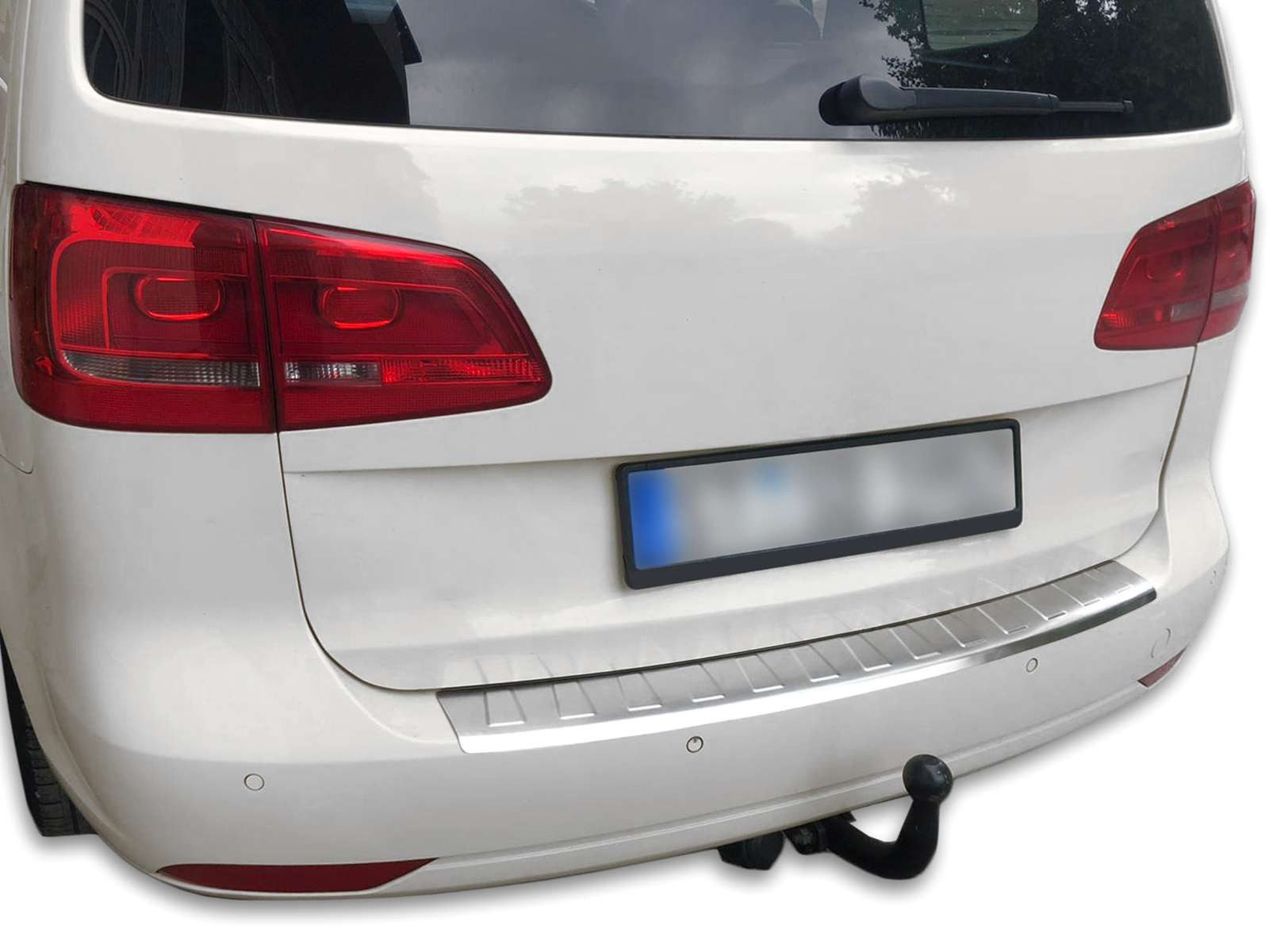 RECAMBO Ladekantenschutz für VW TOURAN 1T3, BJ 2010-2015 Stoßstangenschutz, V2A rostfrei, Exklusive Optik, praktischer Schutz & perfekte Passform