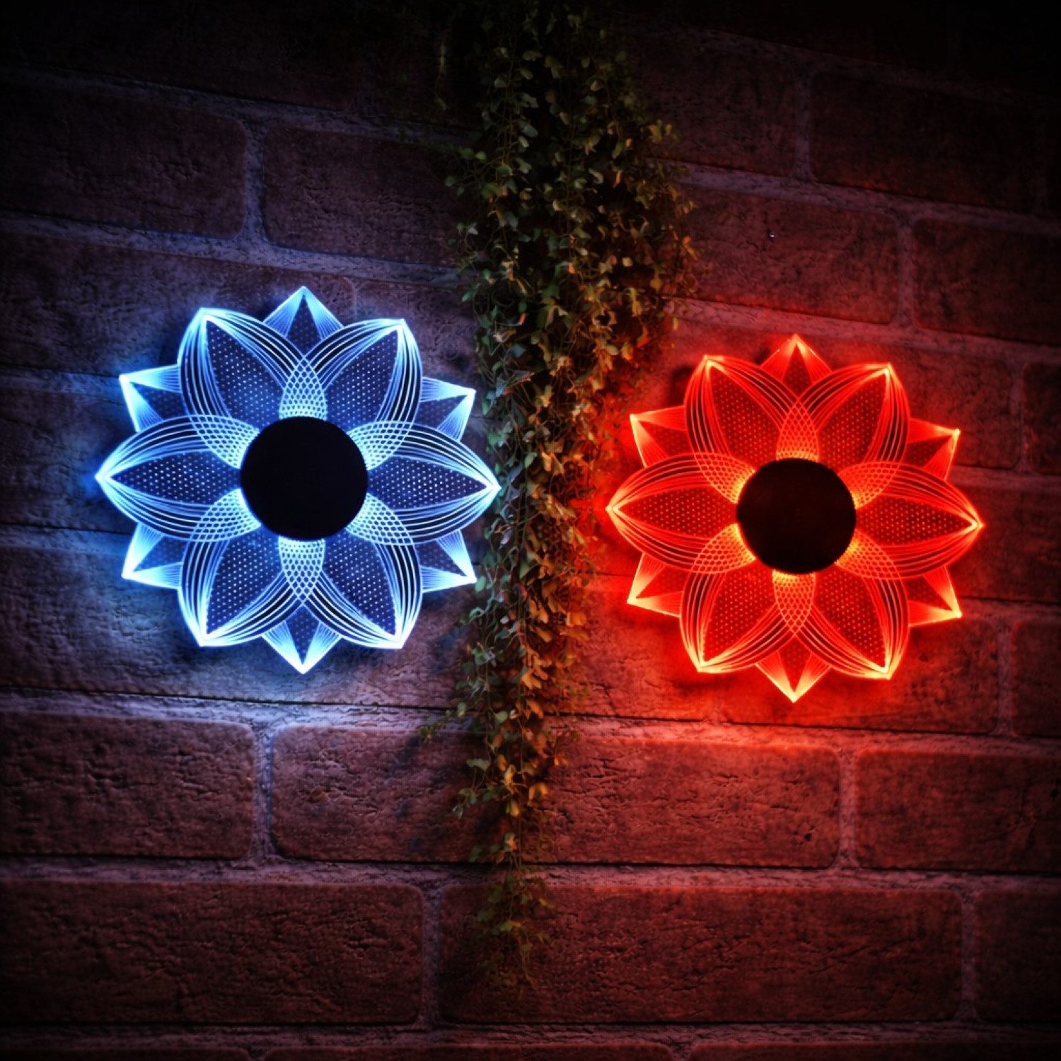 Online-Fuchs LED Solarleuchte - 2er Set Blumenblüten aus Acrylglas mit LED Beleuchtung für außen, faszinierende Lichtspiele, warmweiß oder seichter Farbwechsel wählbar, Dekoration für Garten, Balkon oder Terrasse