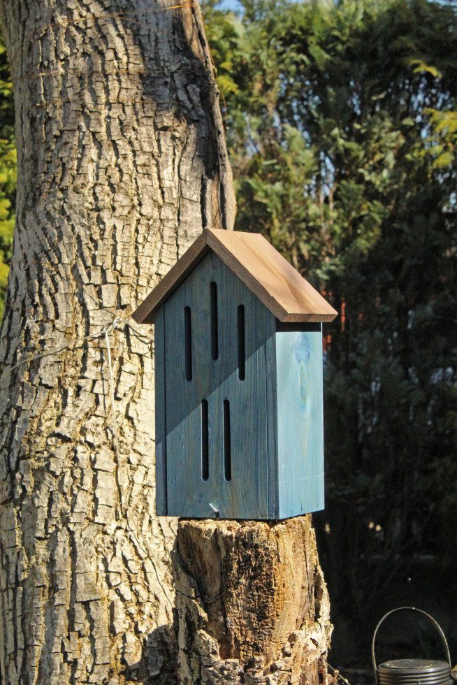 dobar Insektenhotel Dobar Schmetterlinghotel 19 x 15 cm blau braun