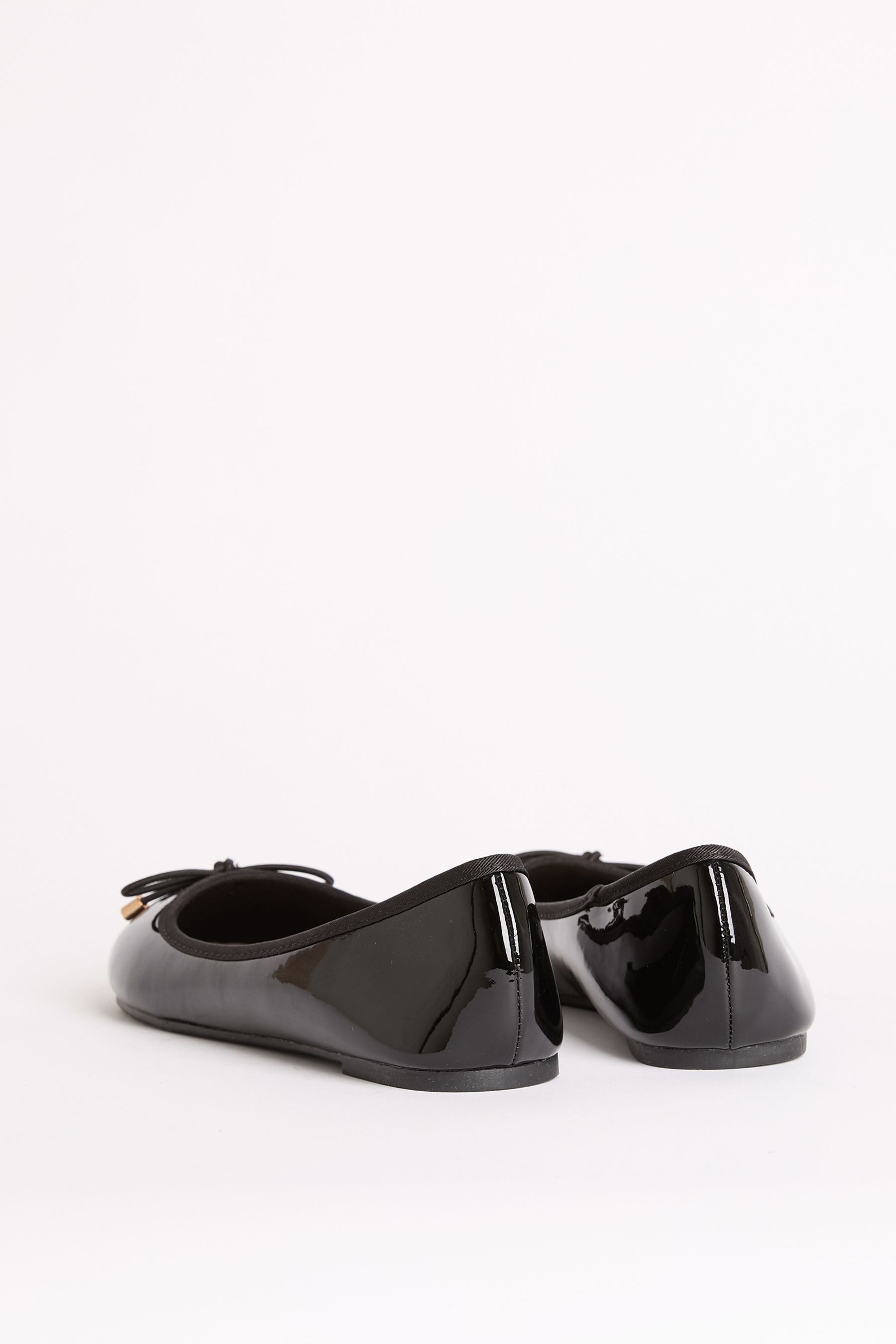 LIPSY Lipsz Ballerinas in Lackoptik, weite Passform Ballerina (1-tlg)