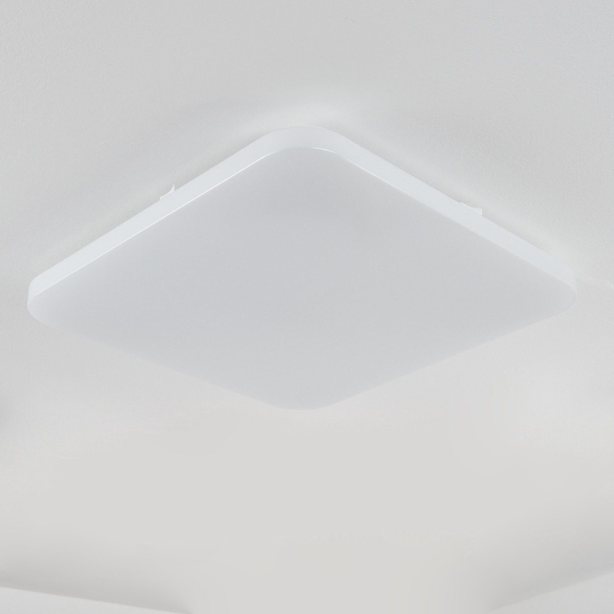 hofstein Deckenleuchte »Rapone« moderne Deckenlampe Kelvin, 3000 Weiß, oder schlichte Schlafzimmer, 3900 in Leuchte Lumen für LED aus Metall/Kunststoff Wohnzimmer