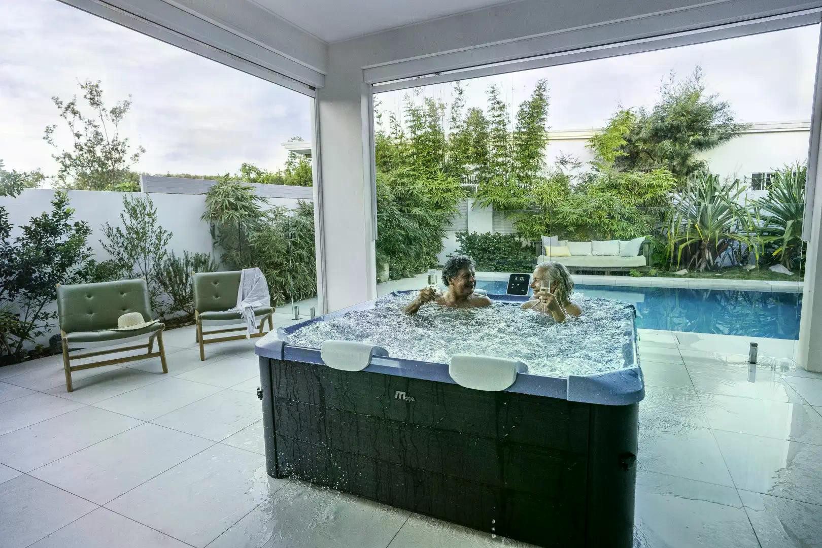 PureHaven Whirlpool Purehaven MSpa Whirlpool Oslo Saphire 2025 – Aufblasbar 160x160x65 cm, 140 Massagedüsen + 8 Hydromassagedüsen, modernste PTC-Heiztechnologie