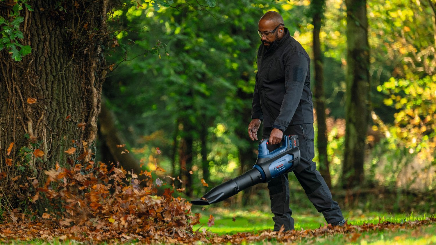 BOSCH Akku-Laubsauger Bosch Professional Akku-Laubbläser GBL 18V-800, Ohne günstig online kaufen