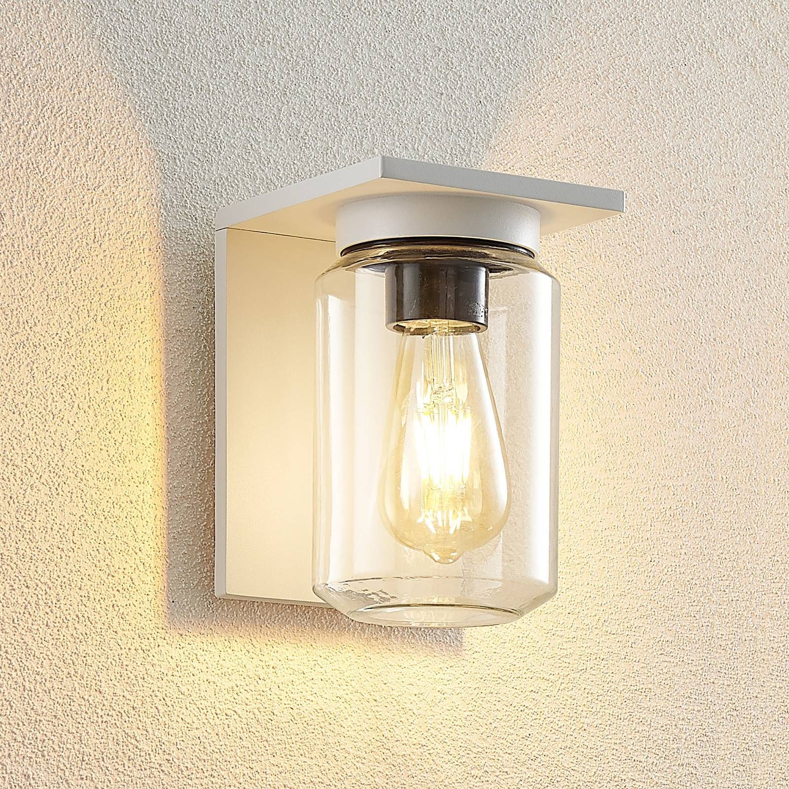 Lucande Außen-Wandleuchte Semka, Metall, Weiß IP54, 1 x 18 W