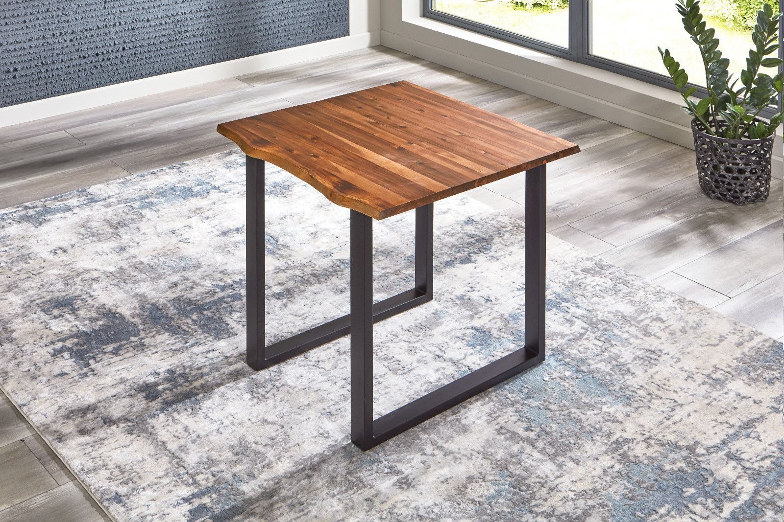 SAM® Baumkantentisch Baku, massives Akazienholz, cognacfarben, Baumkante, Metallgestell U-Form