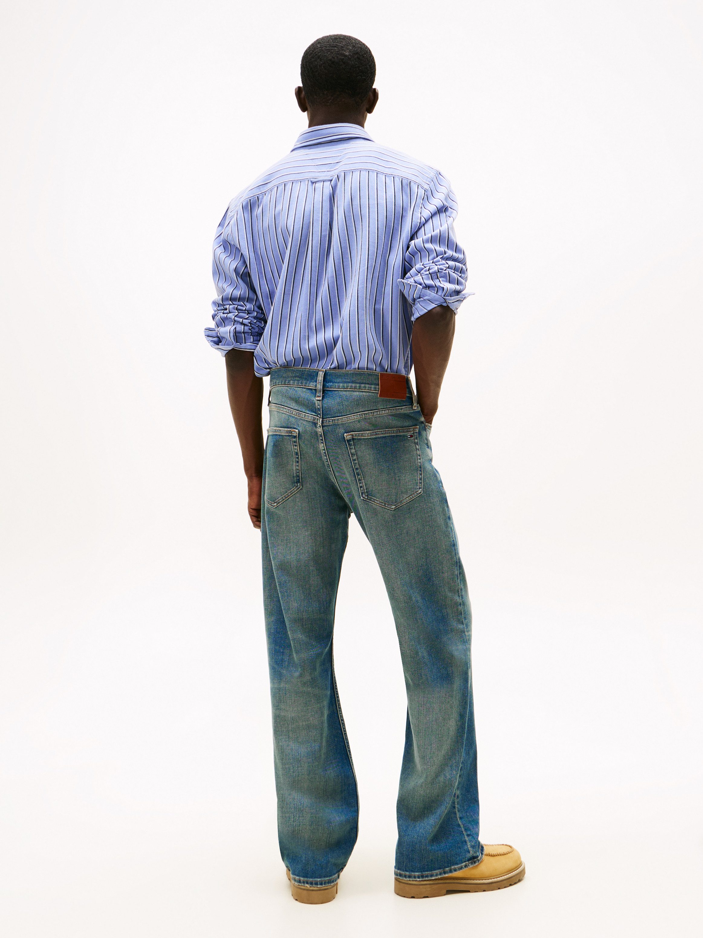 Tommy Jeans Bootcut-Jeans ROBBIE mit Fade-Effekten, relaxed fit
