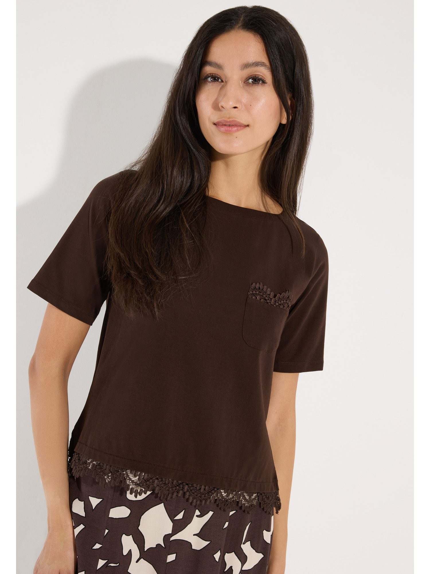 MORE&MORE Kurzarmshirt feminines Kurzarmshirt, Spitzenbordüre
