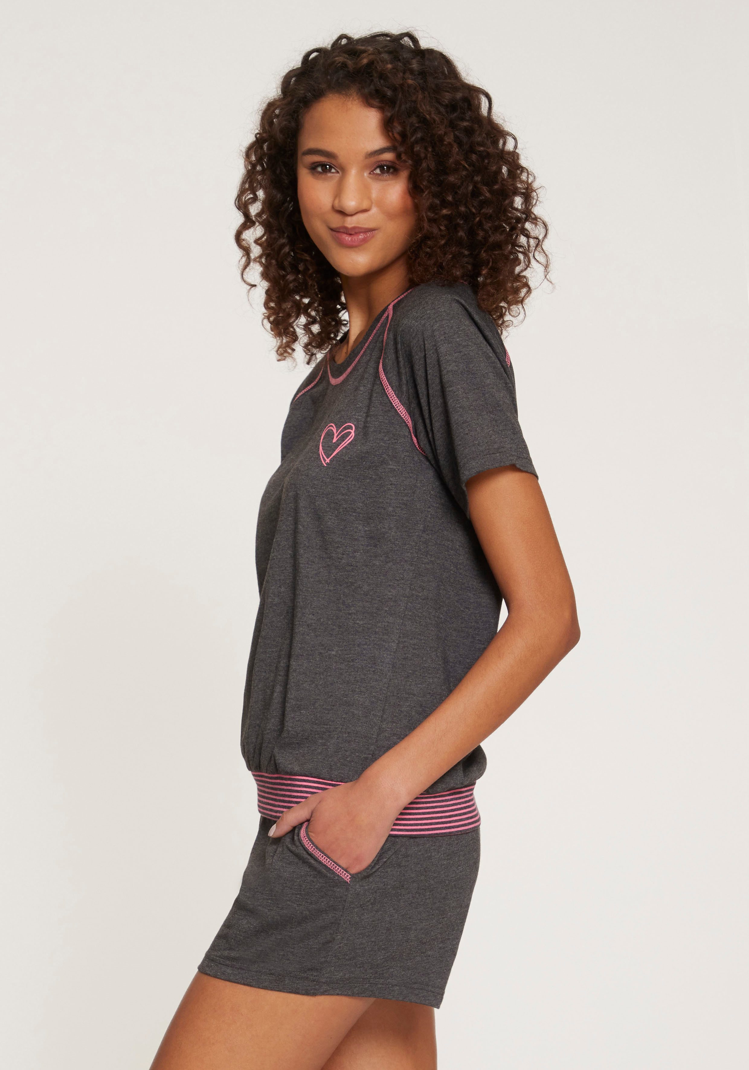 Vivance Dreams Shorty (Set, 2 tlg) mit dekorativen Flatlock-Nähten in Neonfarben
