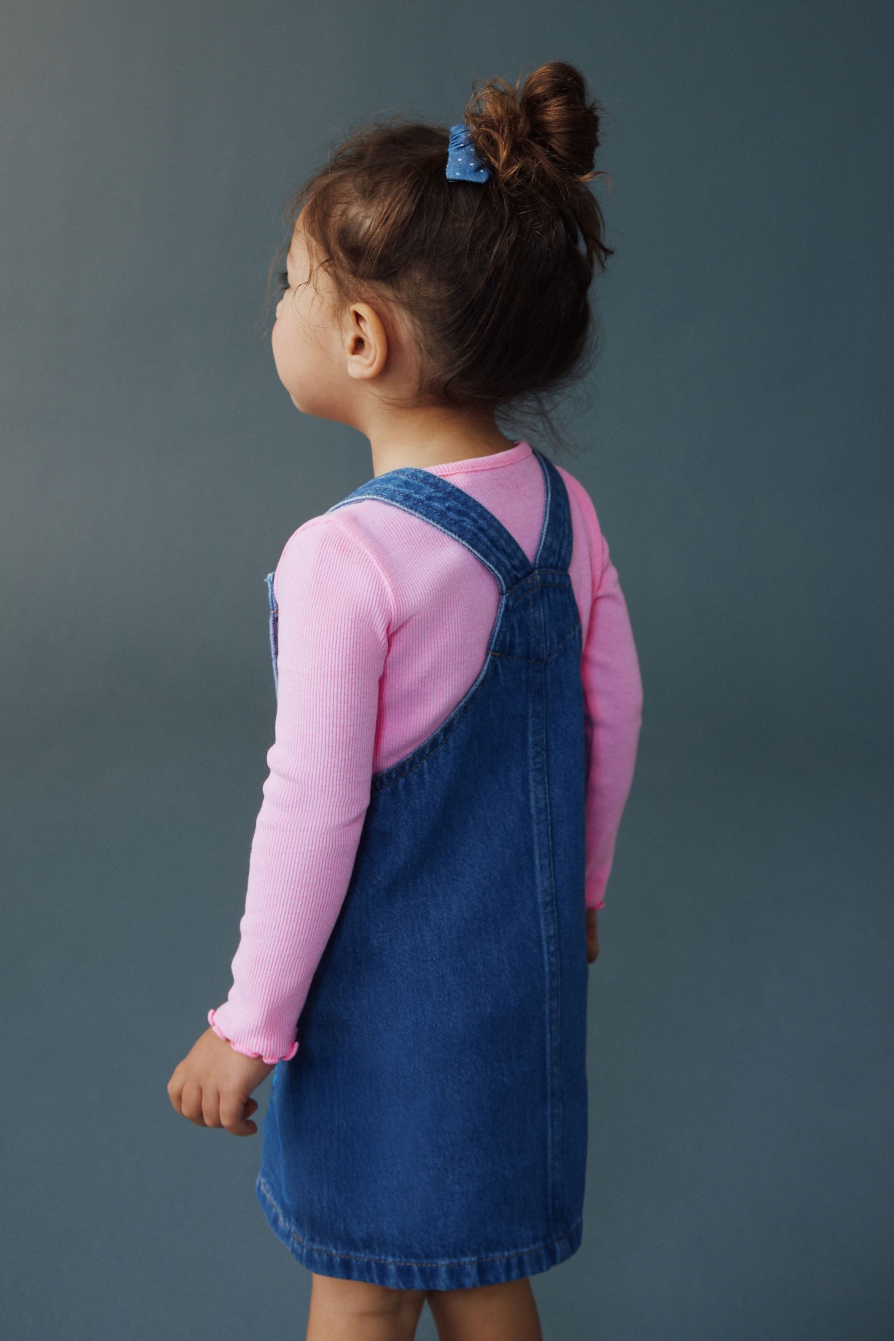 Next Latzkleid Trägerkleid aus Denim (1-tlg)