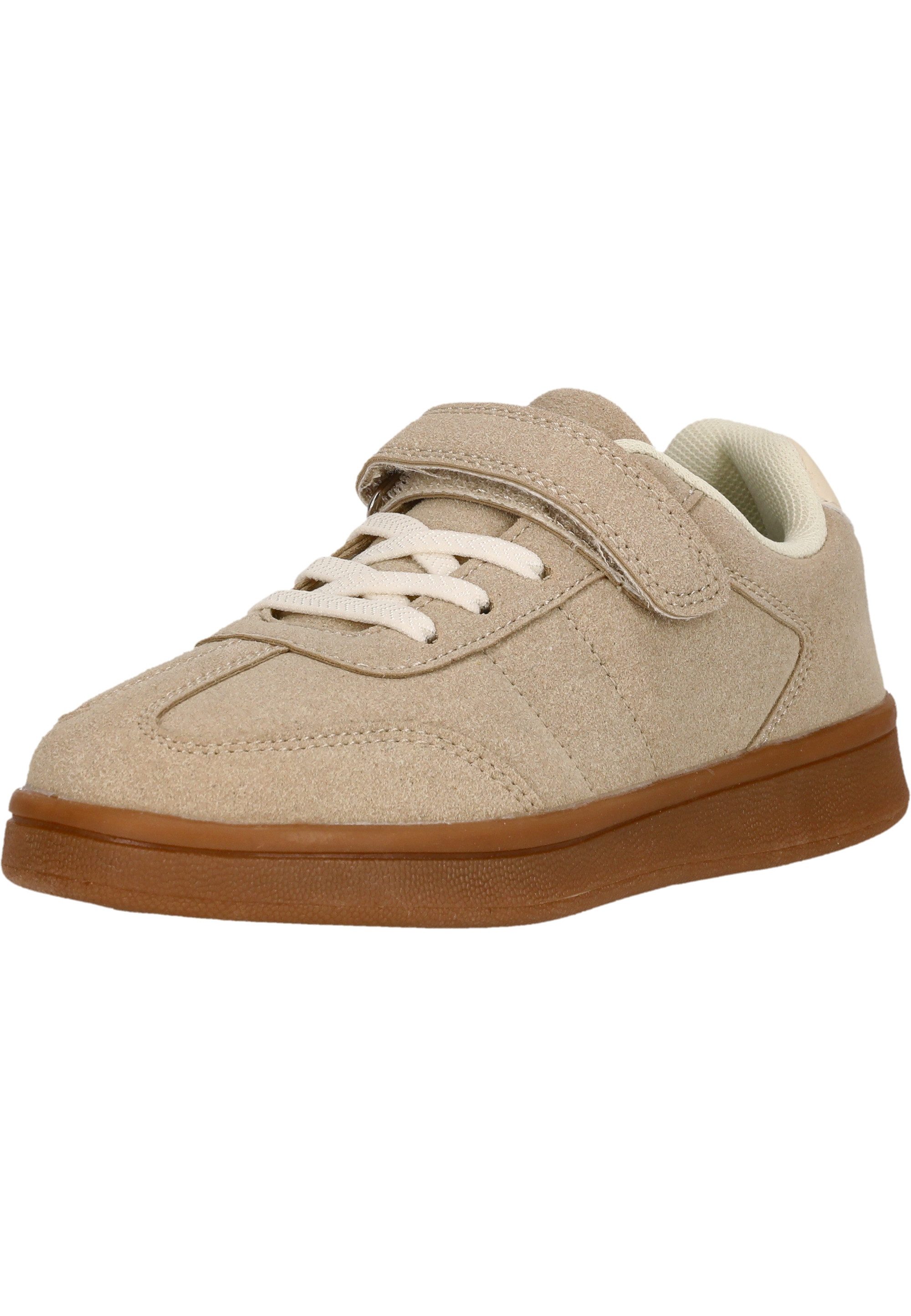 Quin Sneaker