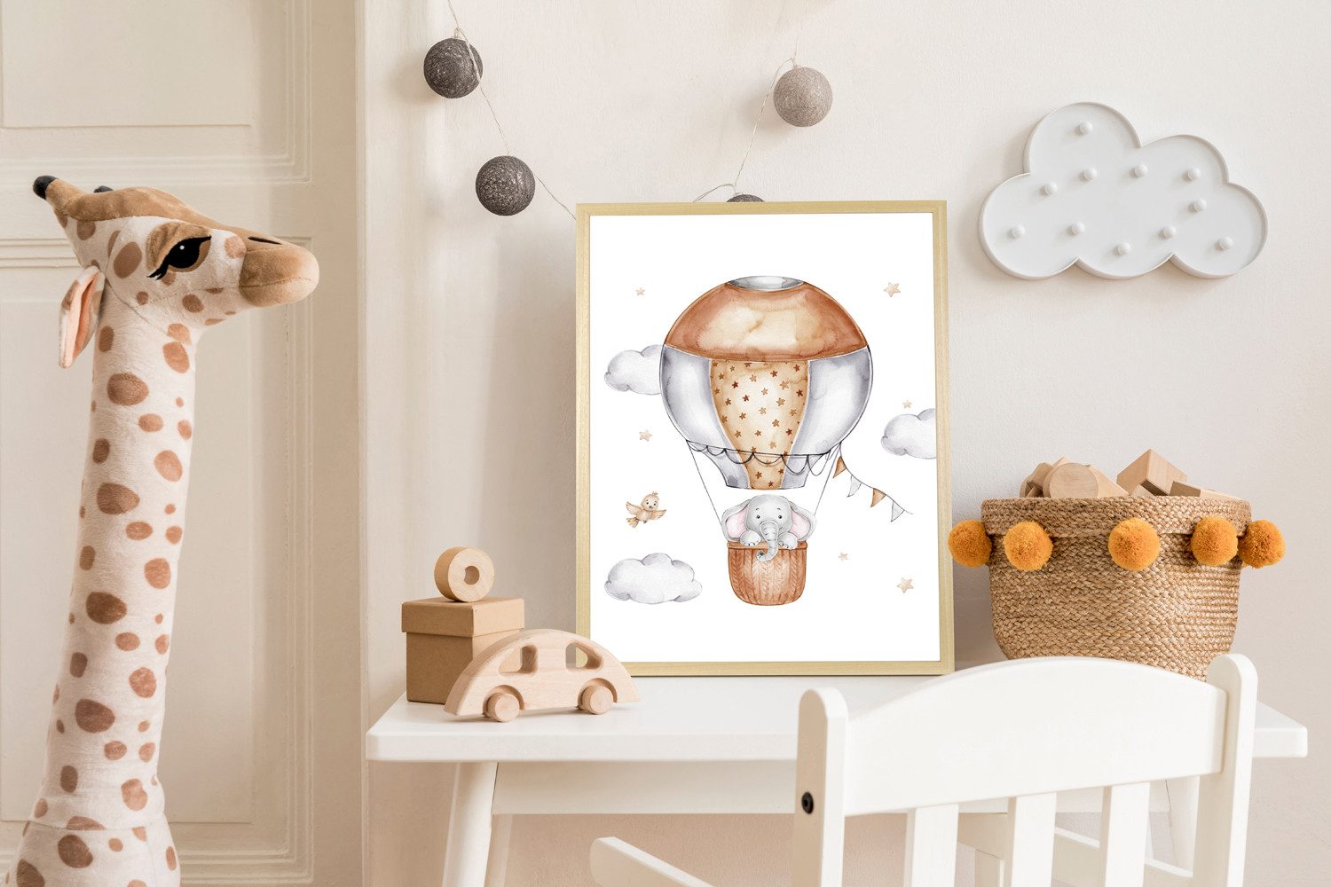 Bild mit Rahmen Elefant im Heißluftballon