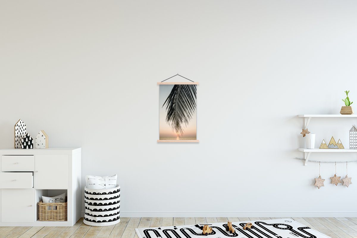 Wohnzimmer, für Posterleiste, Magnetisch Sonne, Poster (1 Textilposter - MuchoWow Meer Bilderleiste, St), Palmenblatt -