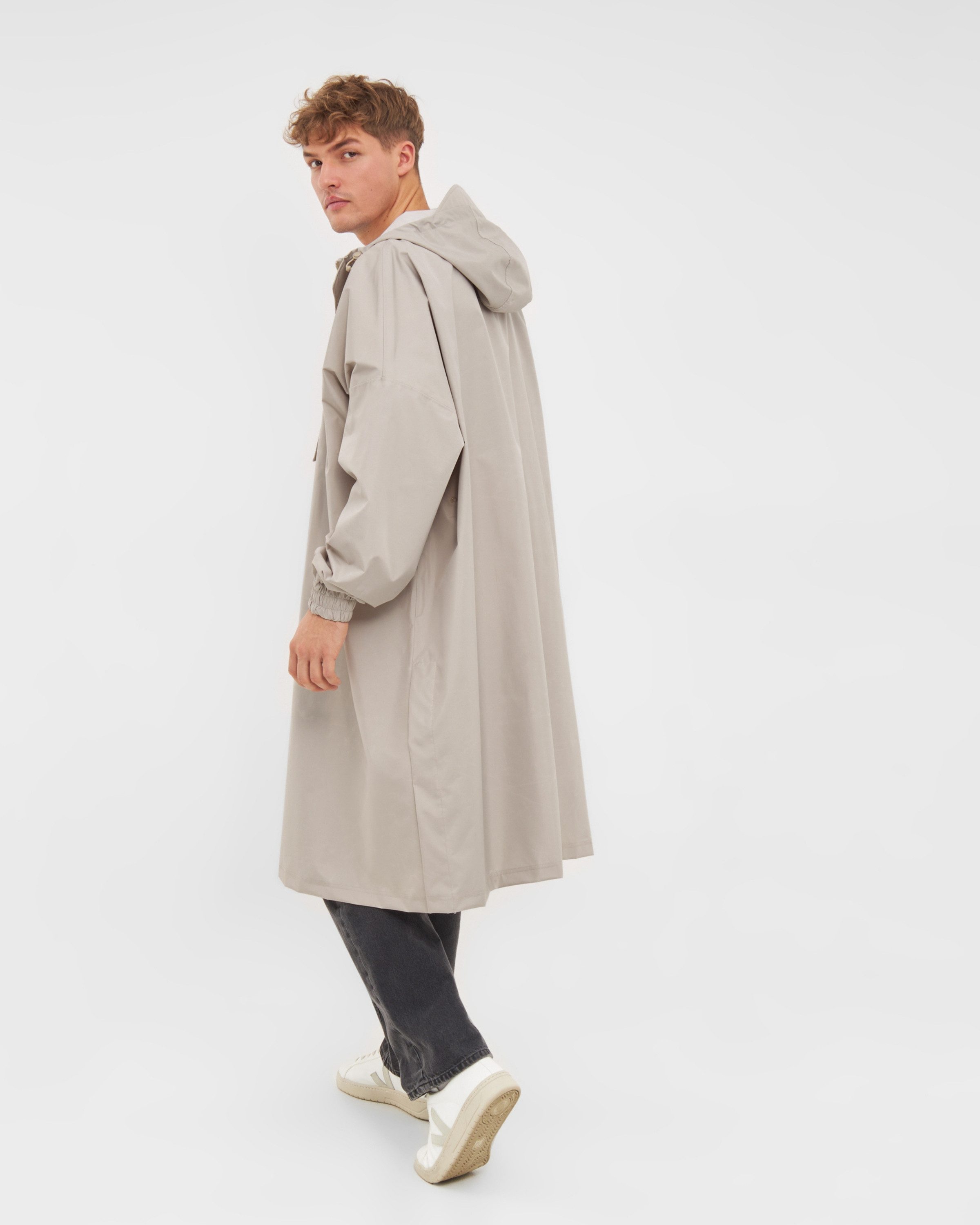 LARKSON Regenponcho Lykke Regenponcho, Wassersäule 10.000 mm (1-St) Wasserdichtes Regencape mit verschweißten Nähten