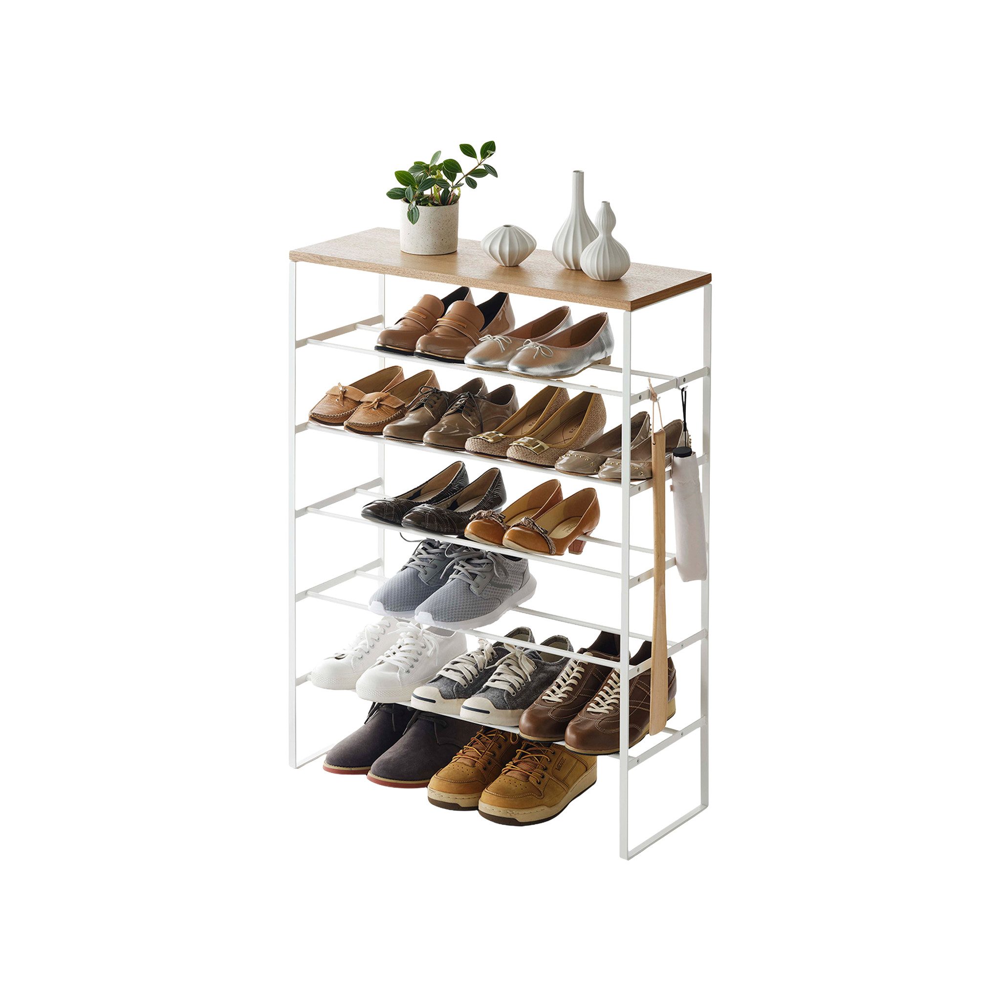 Yamazaki Schuhregal TOWER 6-stöckiges Schuhregal mit Holzablage, Stahl / Holz, minimalistisch, 66 x 25 x 87 cm (L x B x H)