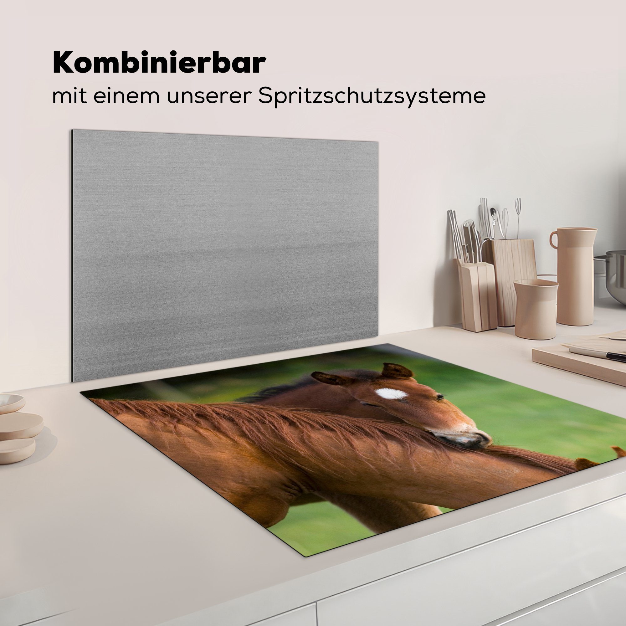 für MuchoWow küche Porträt, Vinyl, tlg), Herdblende-/Abdeckplatte Pferde Arbeitsplatte cm, Ceranfeldabdeckung, Gras - 78x78 - (1