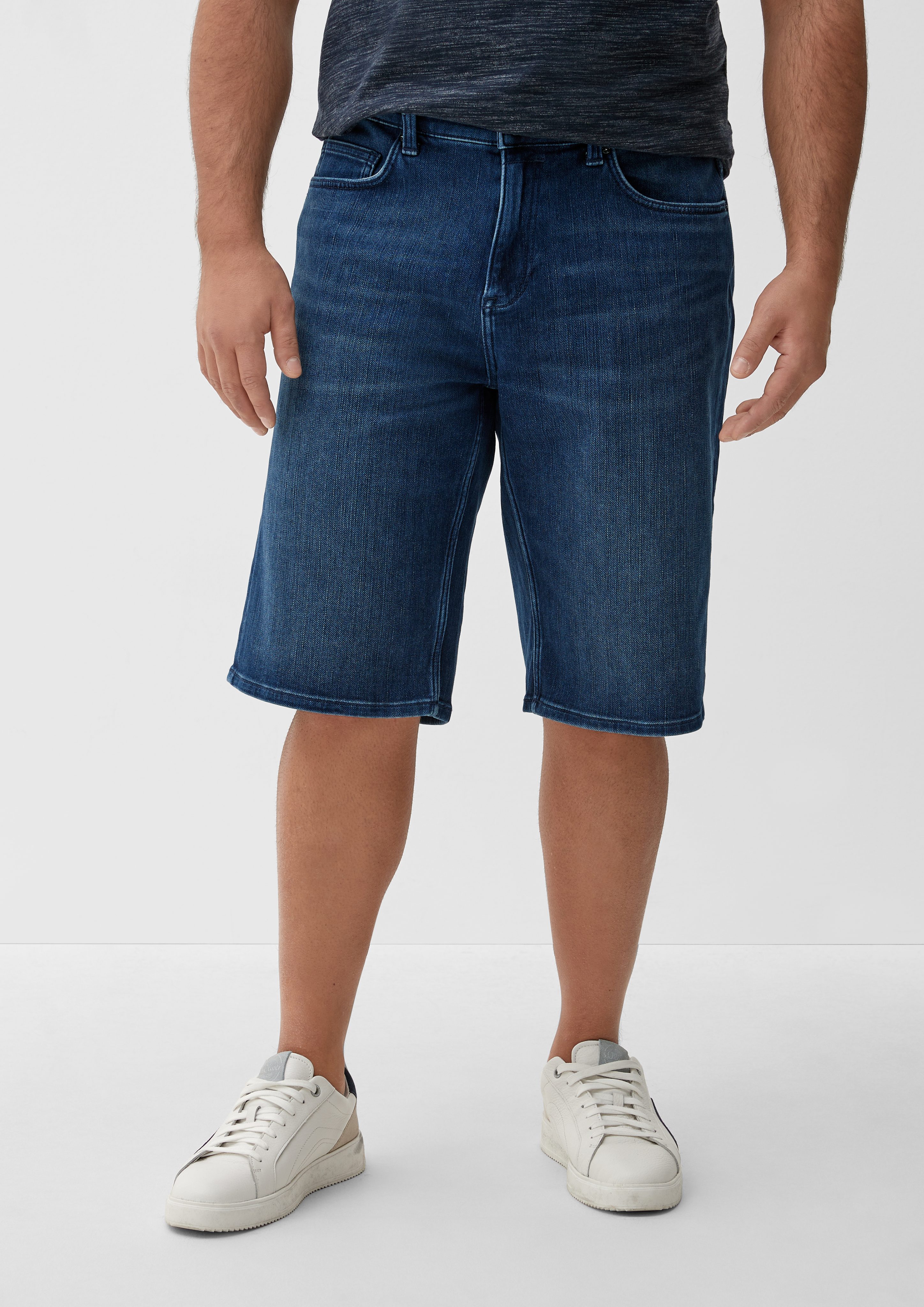 tiefblau Mid Jeansshorts Casby Relaxed Rise Straight / / / Jeans-Shorts Leg s.Oliver Fit