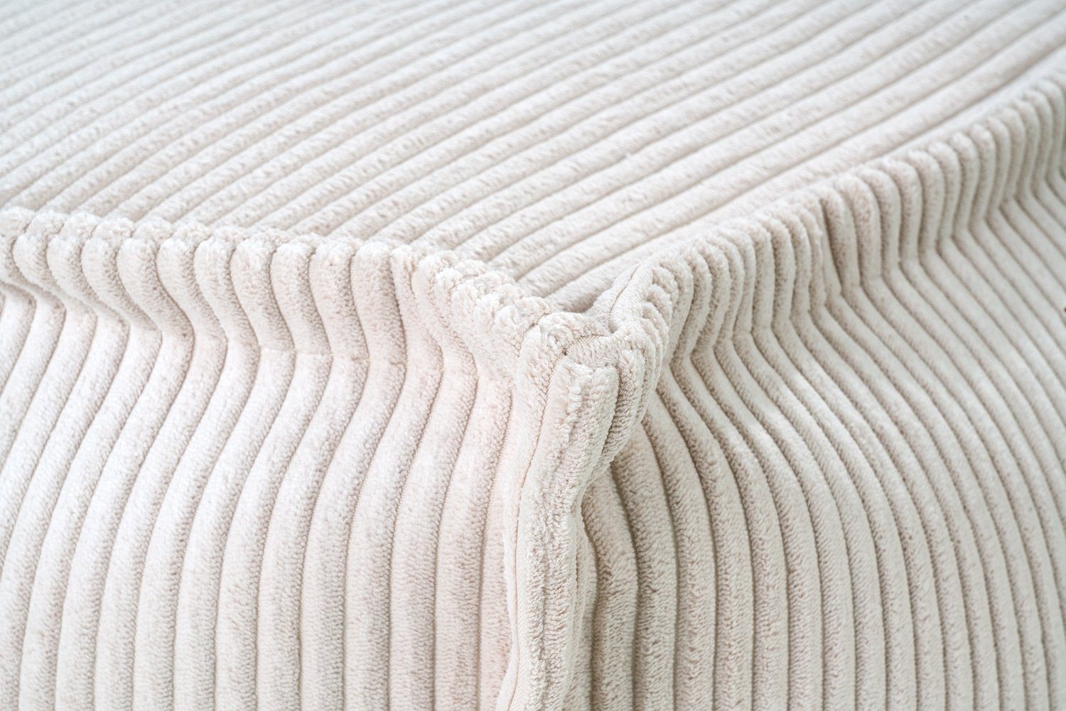 Sitzwürfel BIG CUBE, Beige, Cordbezug, mit Füllung, (1 St), B 65 x H 40 x T 65 cm