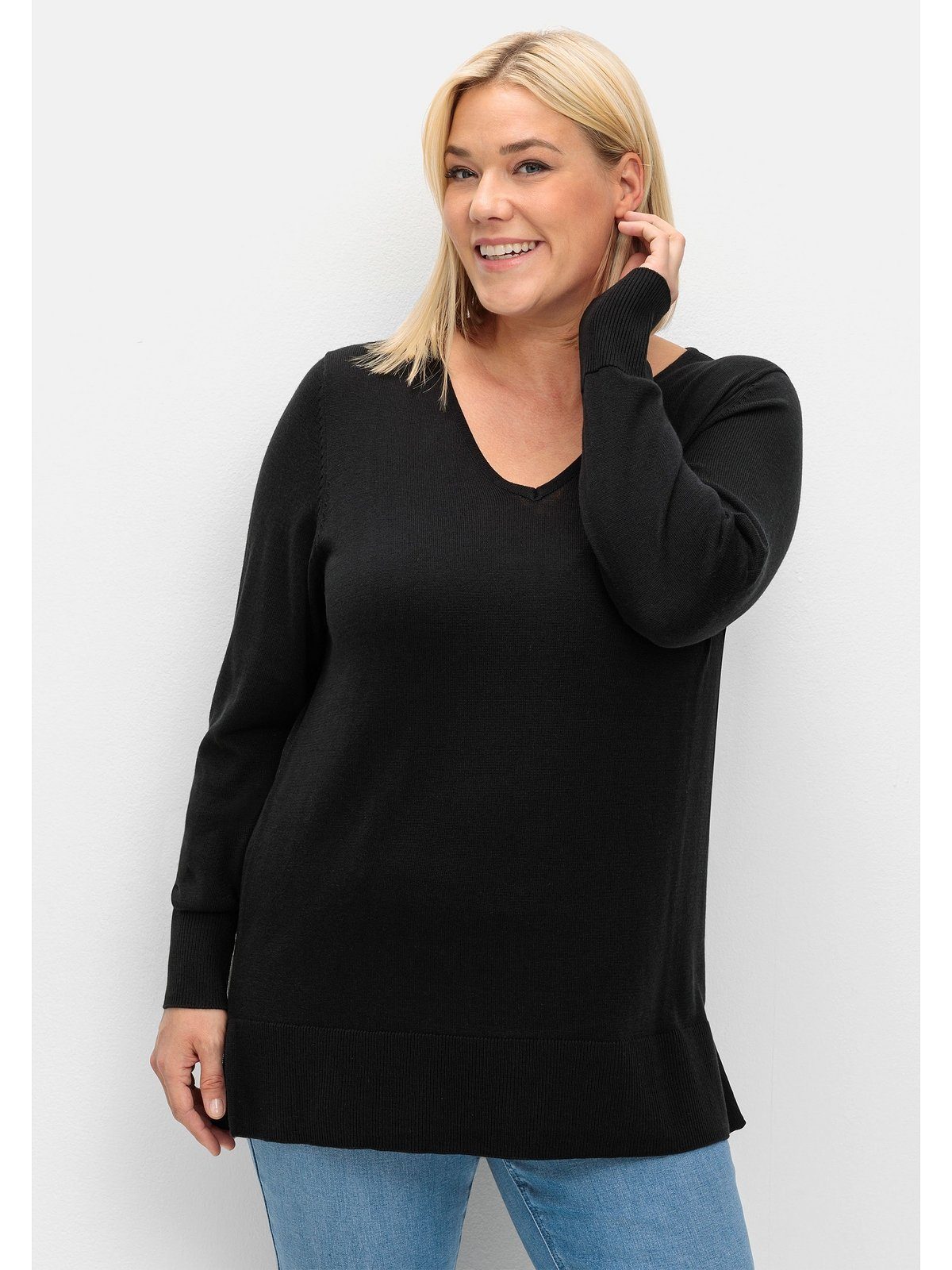 Sheego V-Ausschnitt-Pullover Große Größen aus leichtem Feinstrick schwarz