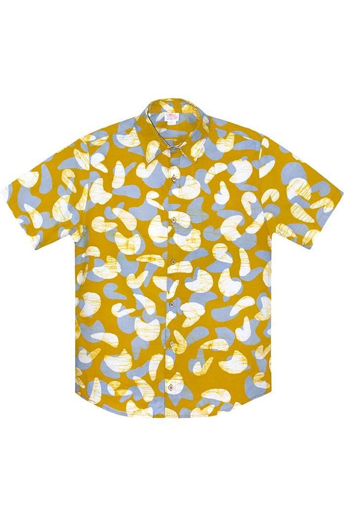 Global Mamas Kurzarmhemd Slim Fit - Mod Mustard - Gelb Handgebatikt in Ghana · Unikat · Fair Trade zertifiziert (WFTO)