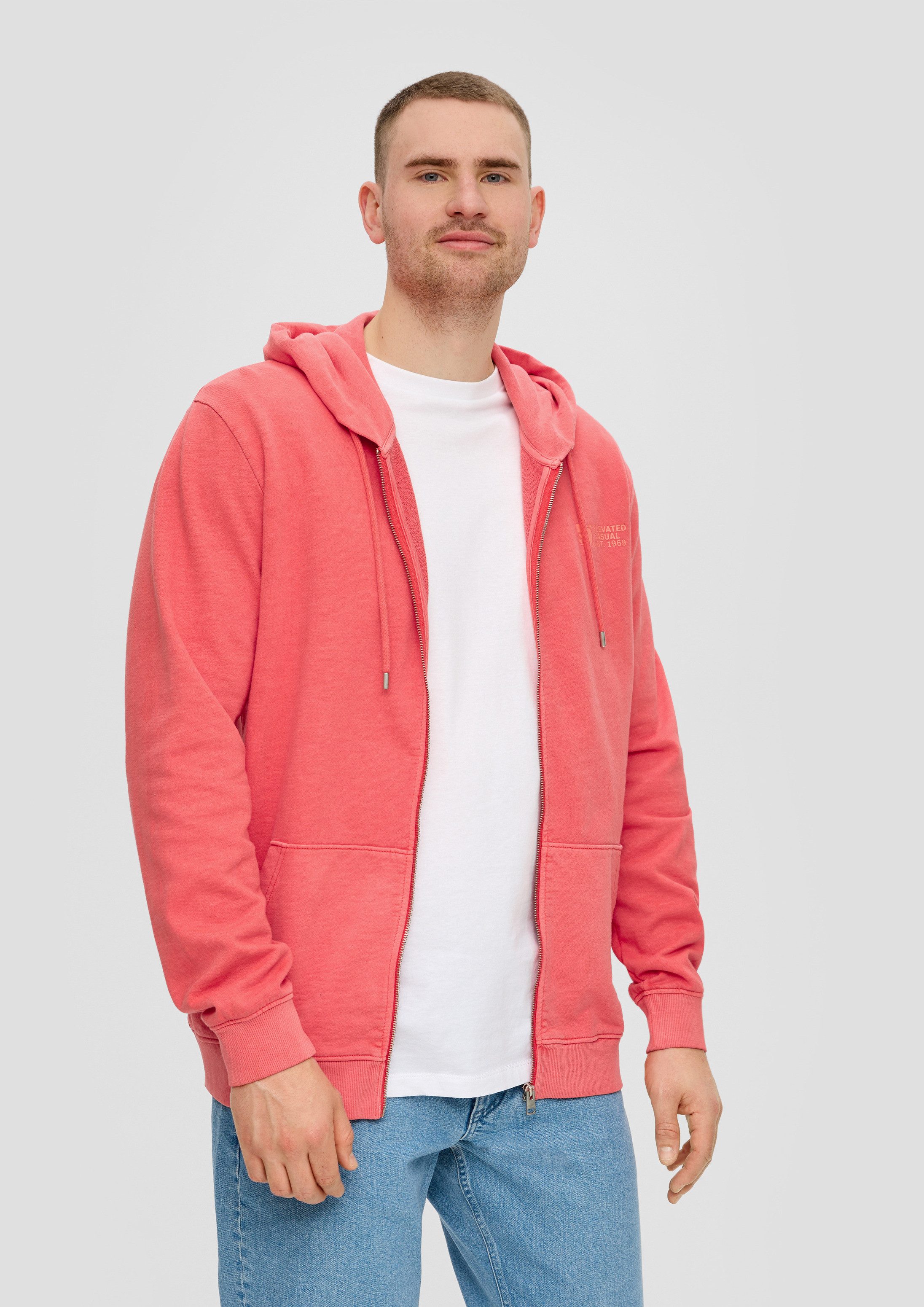 s.Oliver Sweatjacke Sweatshirt Jacke Sweatshirtjacke mit Garment Dye und Kapuze
