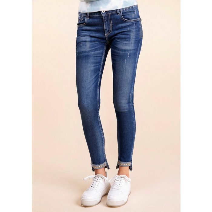 BLUE FIRE Skinny-fit-Jeans CHLOE mit Schmucknieten vorne am Beinabschluss