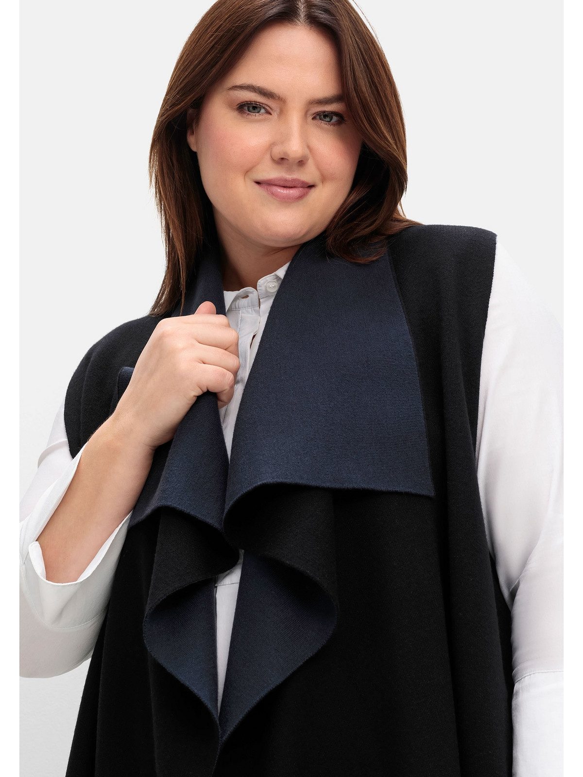 Sheego Strickjacke Große Größen mit weich fallendem Kragen