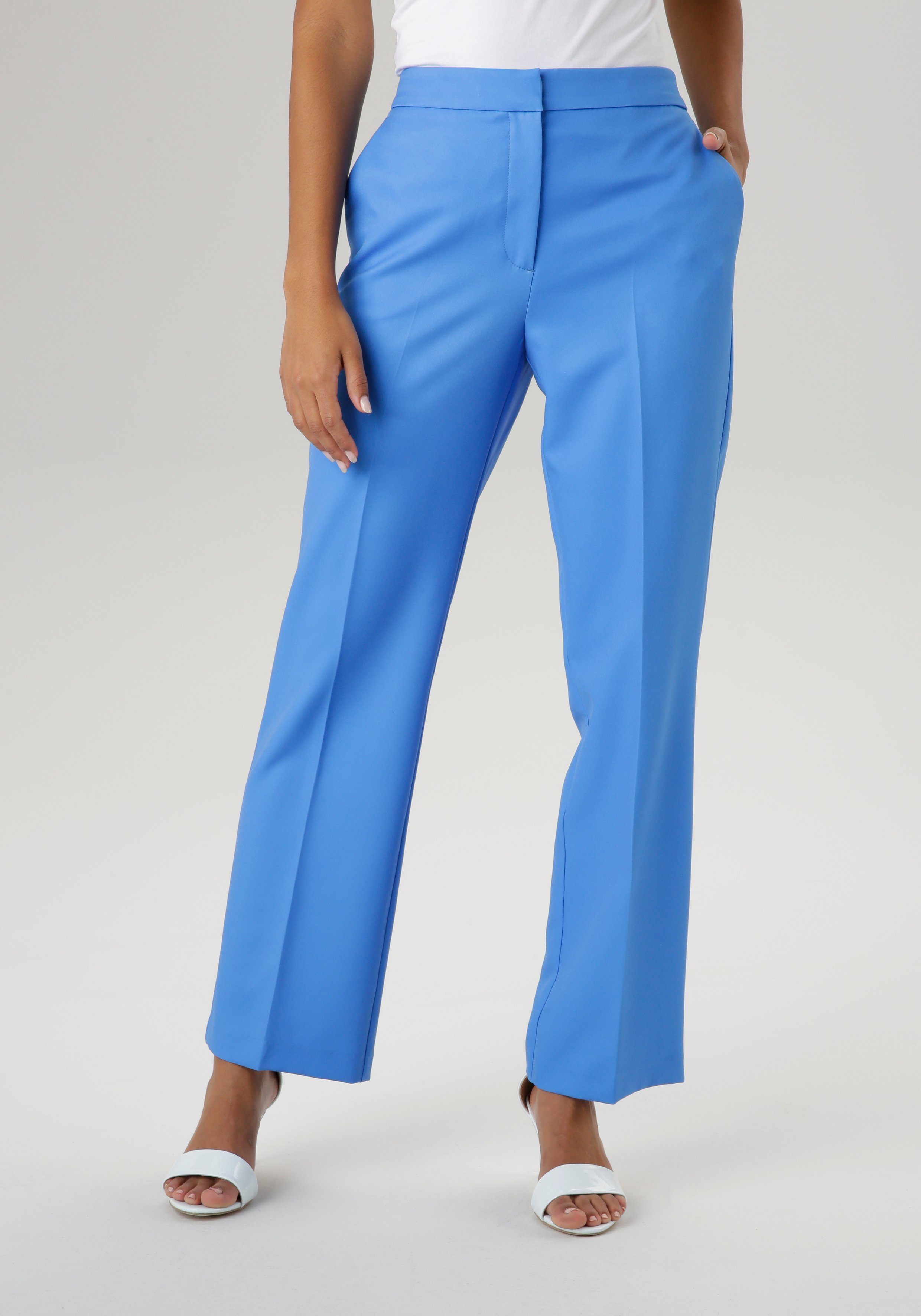 Spannende Blaue Anzughose Damen Bild