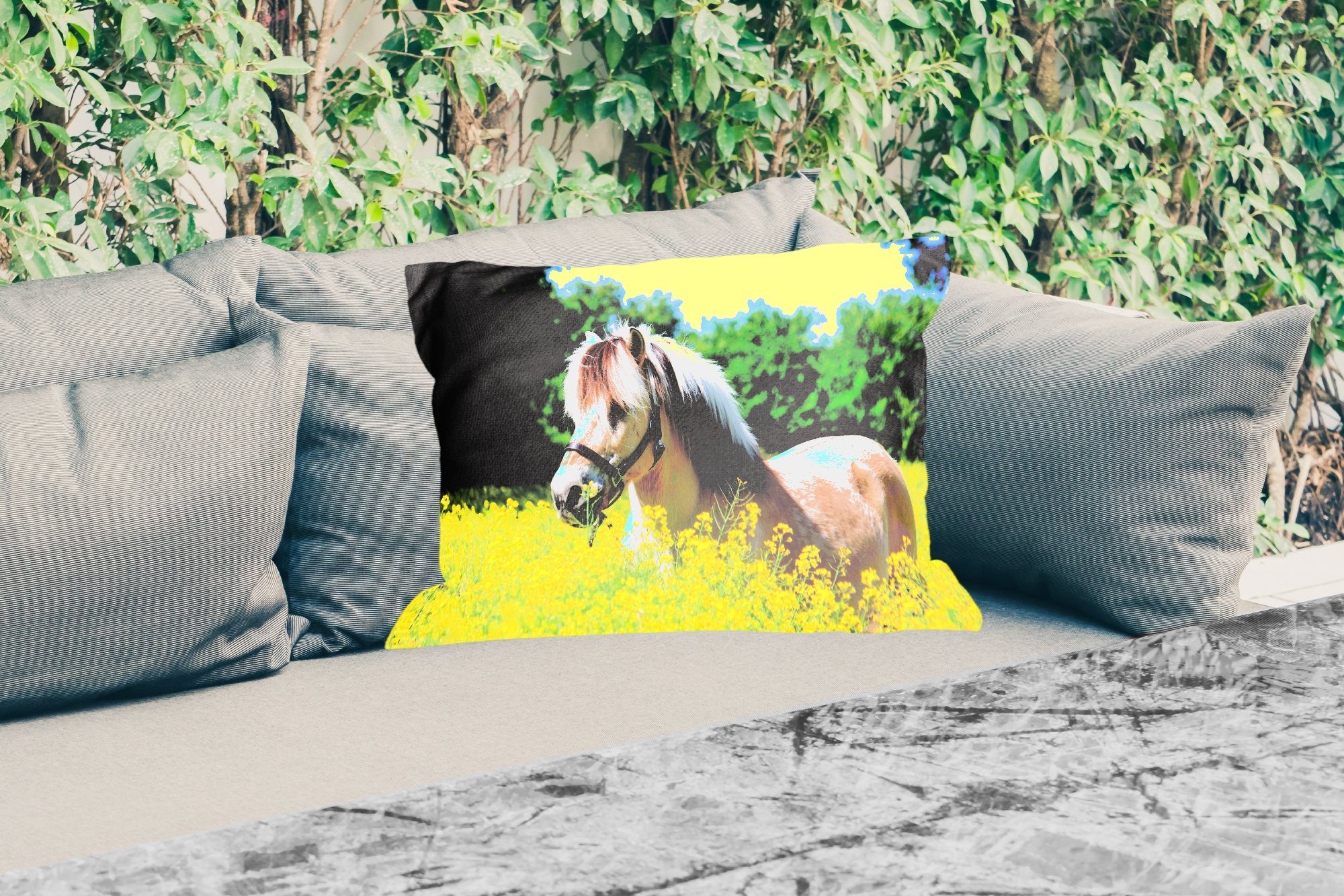 MuchoWow Dekokissen Pferd - Kissenhülle - Polyester, Outdoor-Dekorationskissen, Gelb, Blumen Dekokissenbezug
