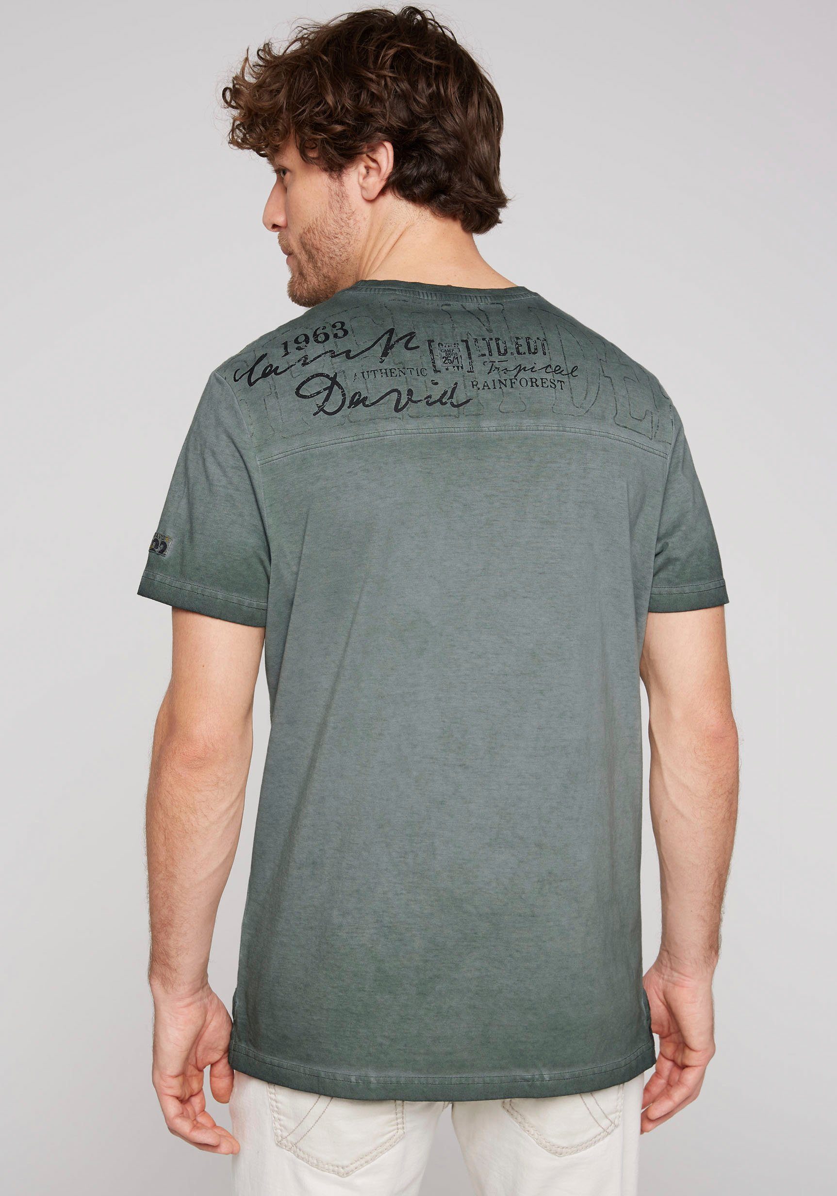 T-Shirt Seitenschlitzen DAVID shadow mit CAMP green