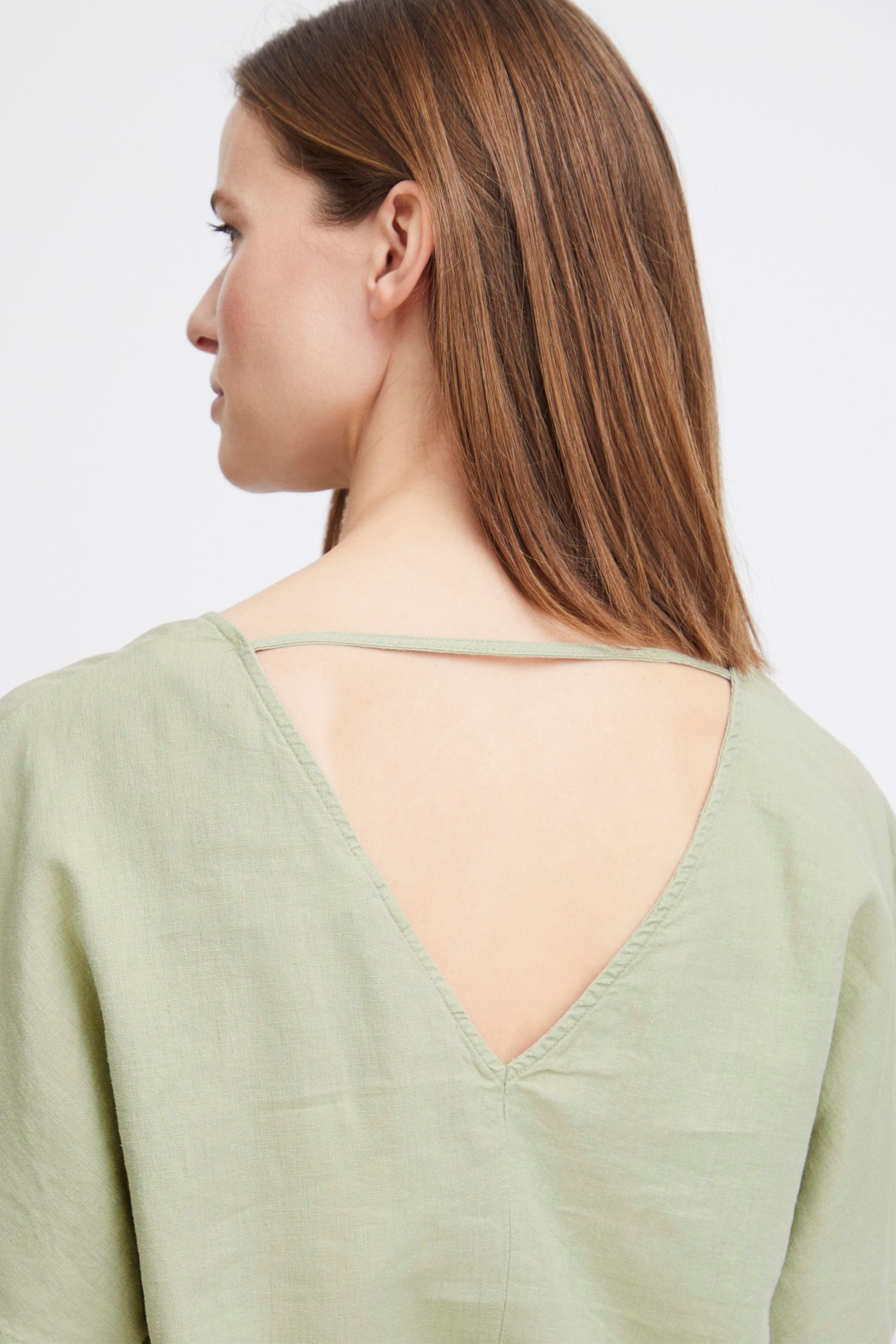 b.young Kurzarmbluse BYFALAKKA VNECK BLOUSE - LIGHT WOVEN