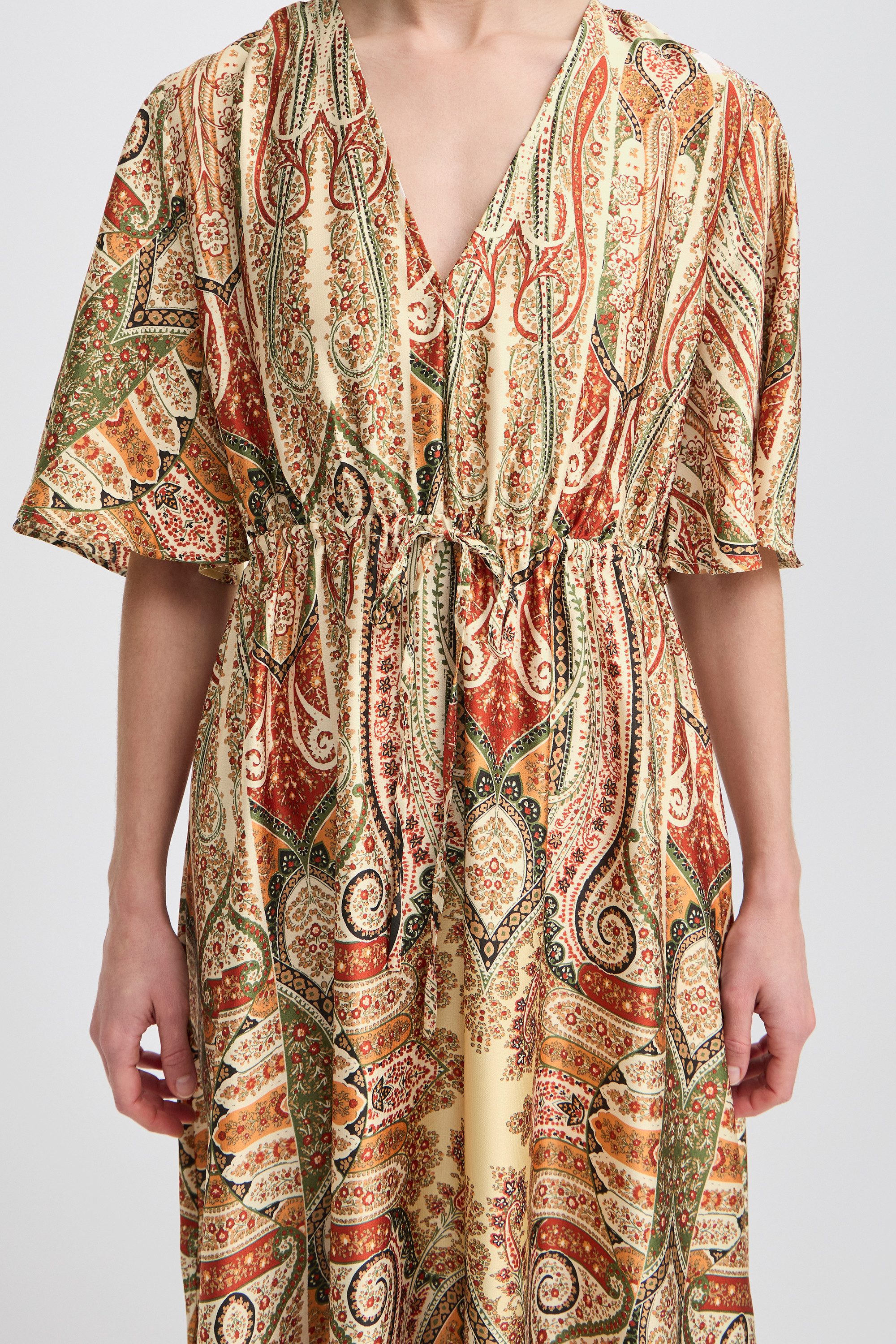 b.young Blusenkleid Kleid BYFARINELA