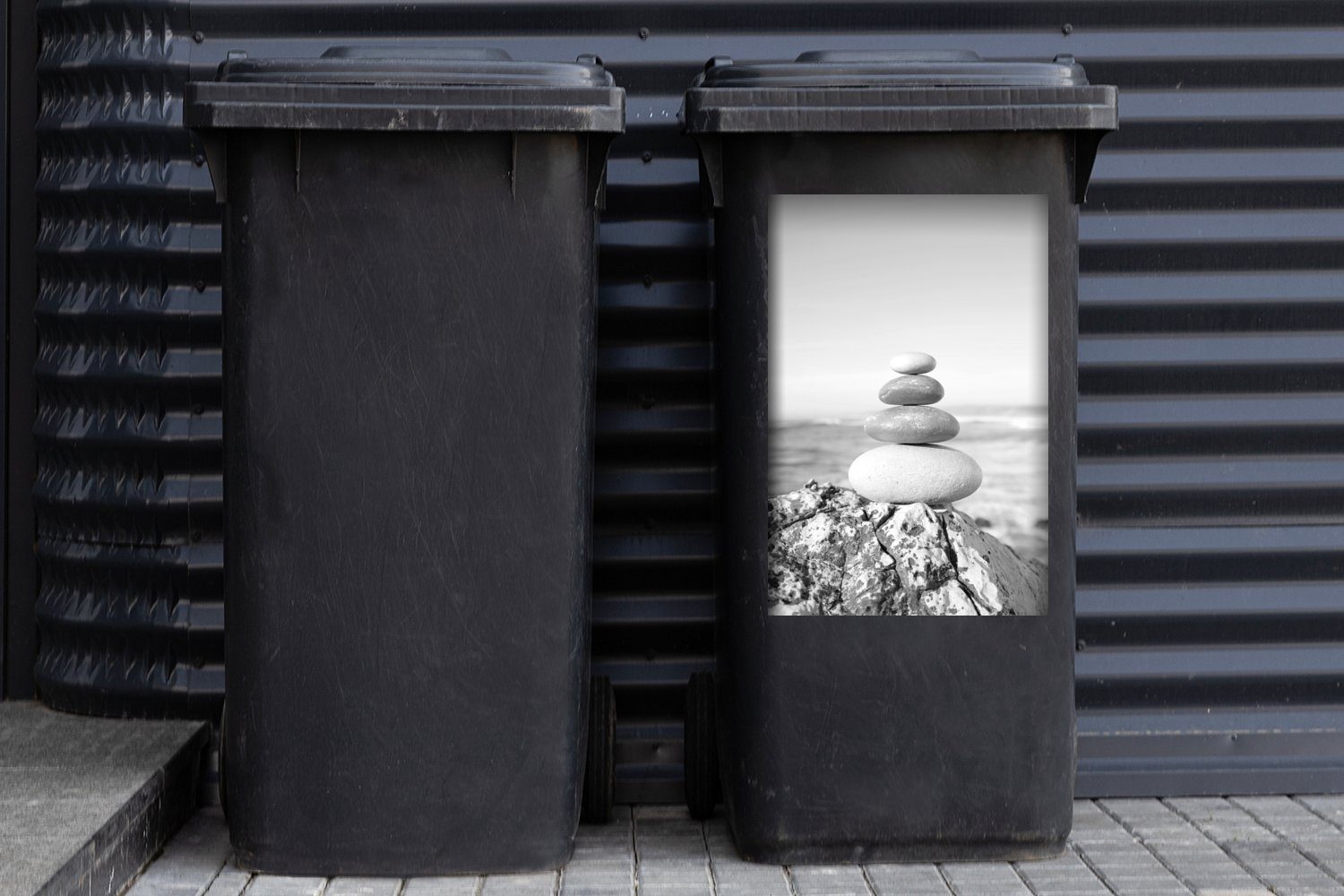 MuchoWow St), Steinstapel Mülleimer-aufkleber, Sticker, - weiß Mülltonne, Meer das (1 für schwarz Wandsticker ruhige Abfalbehälter und Container,