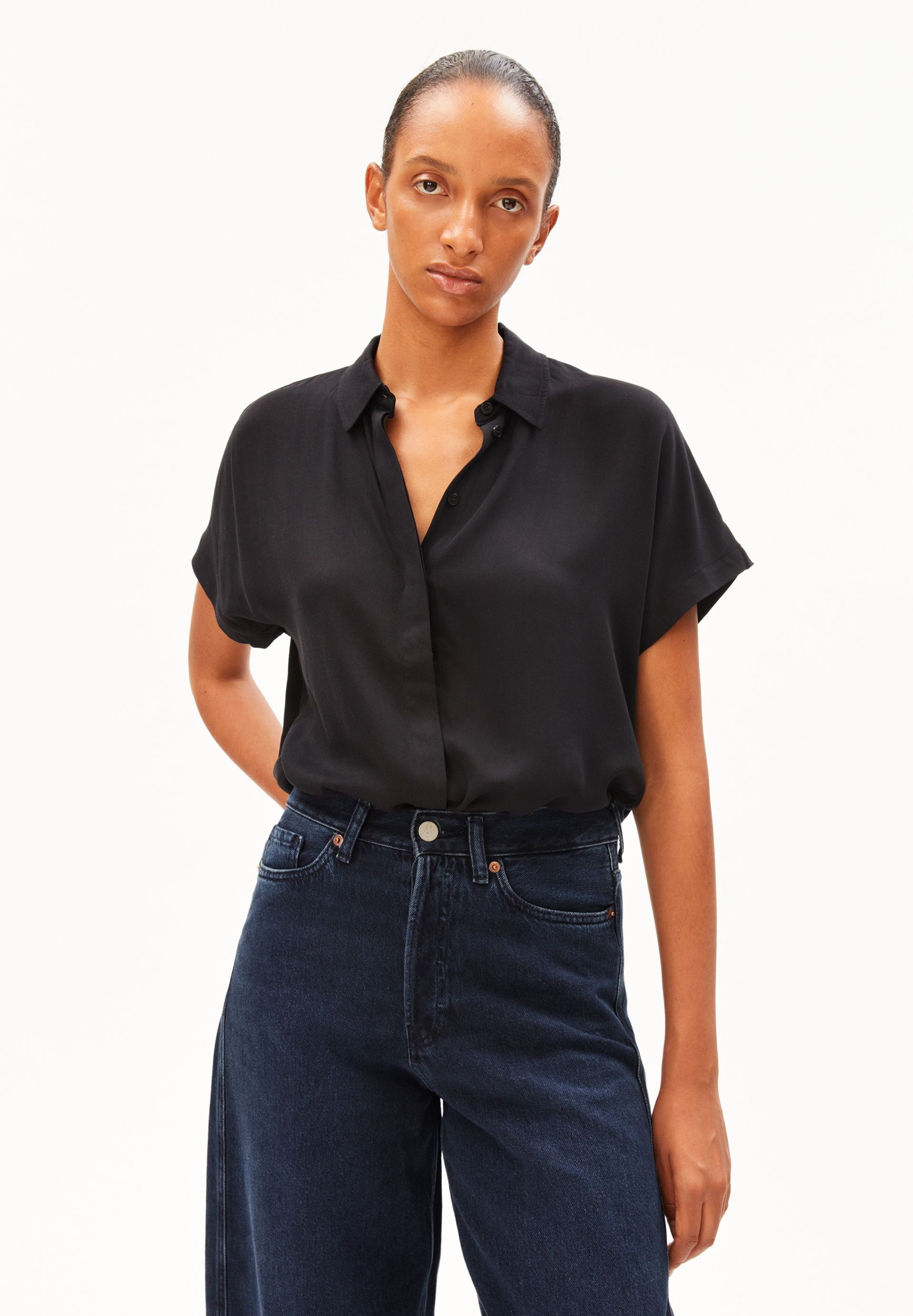 Armedangels Hemdbluse LARISAANA Bluse aus LENZING™ ECOVERO™ Viskose (1-tlg) Relaxed Fit