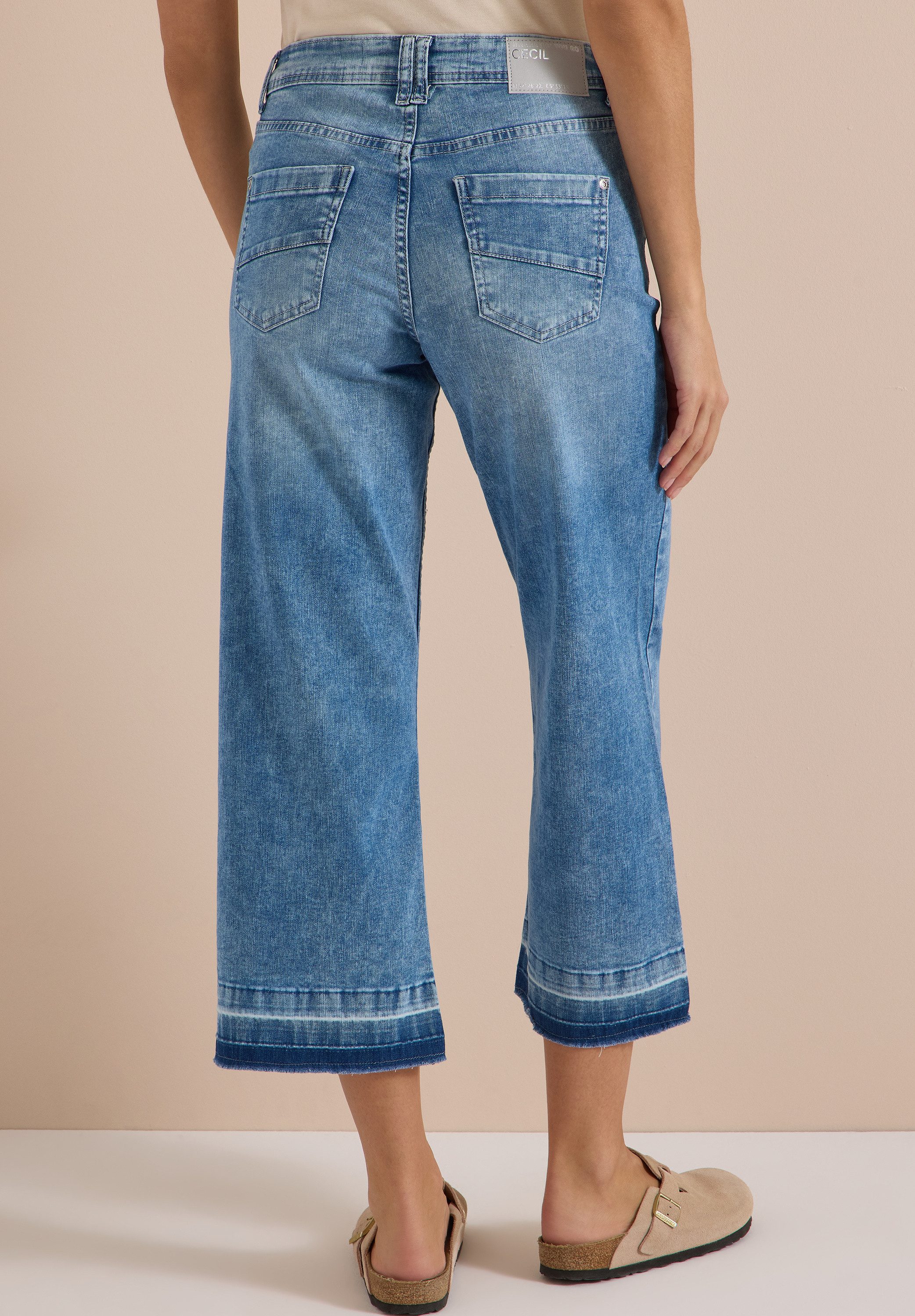CECIL Straight-Jeans Style Neele Verkürzte Jeans mit fransigem Saum