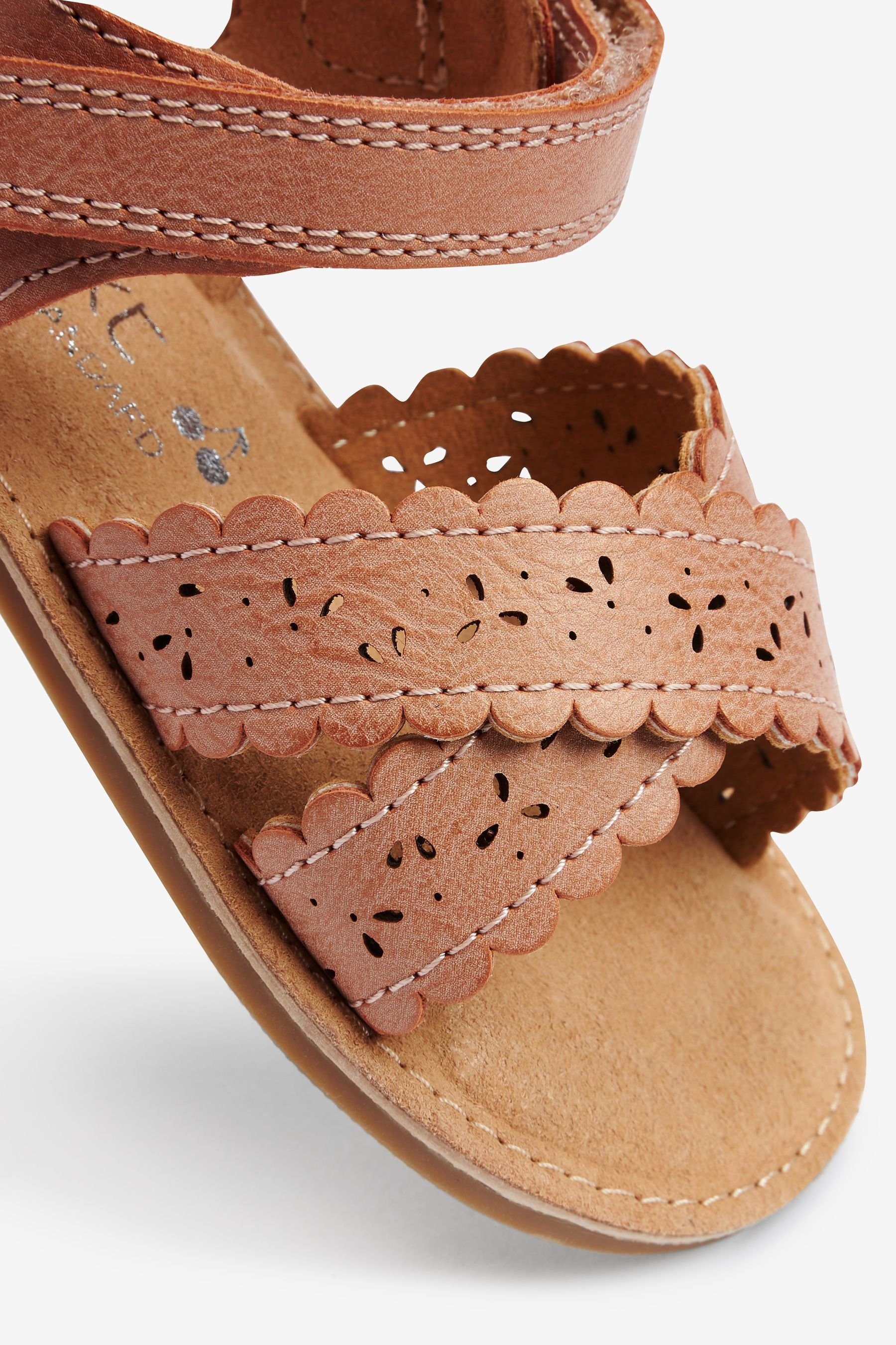 Tan Next Passform - Sandale mit (1-tlg) Sandalen Brown Breite Bogenkante