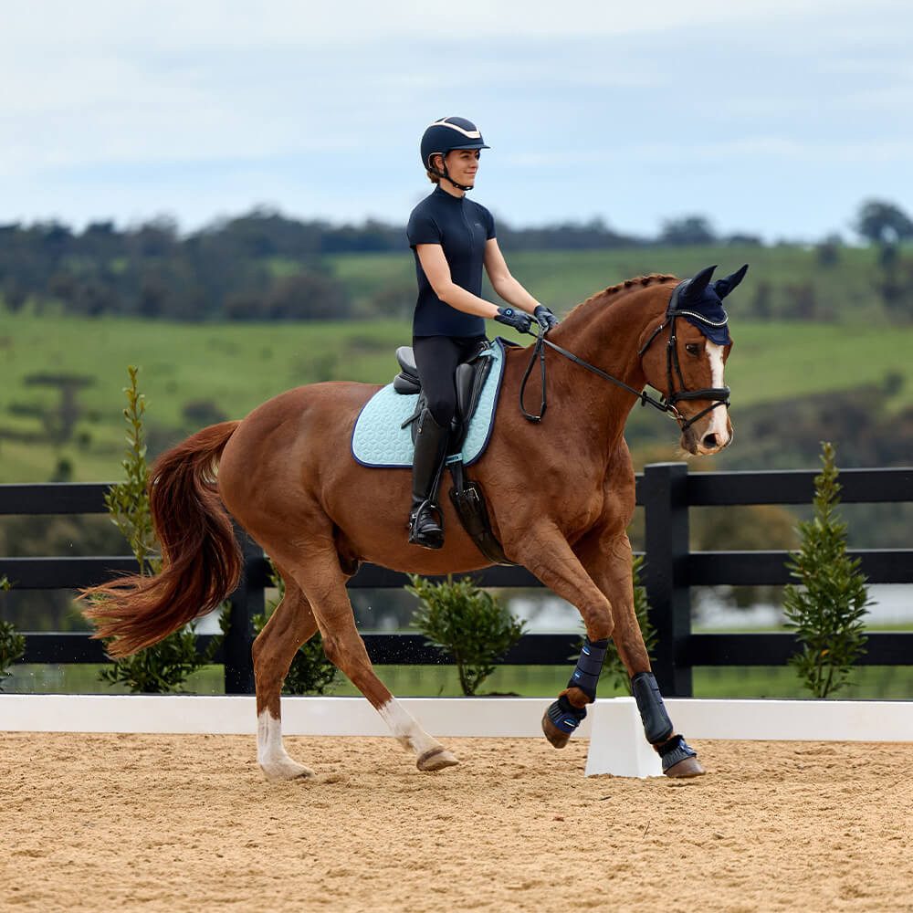 WeatherBeeta Schabracke Weatherbeeta Suede Elite Air-Tec Dressage Saddle Pad