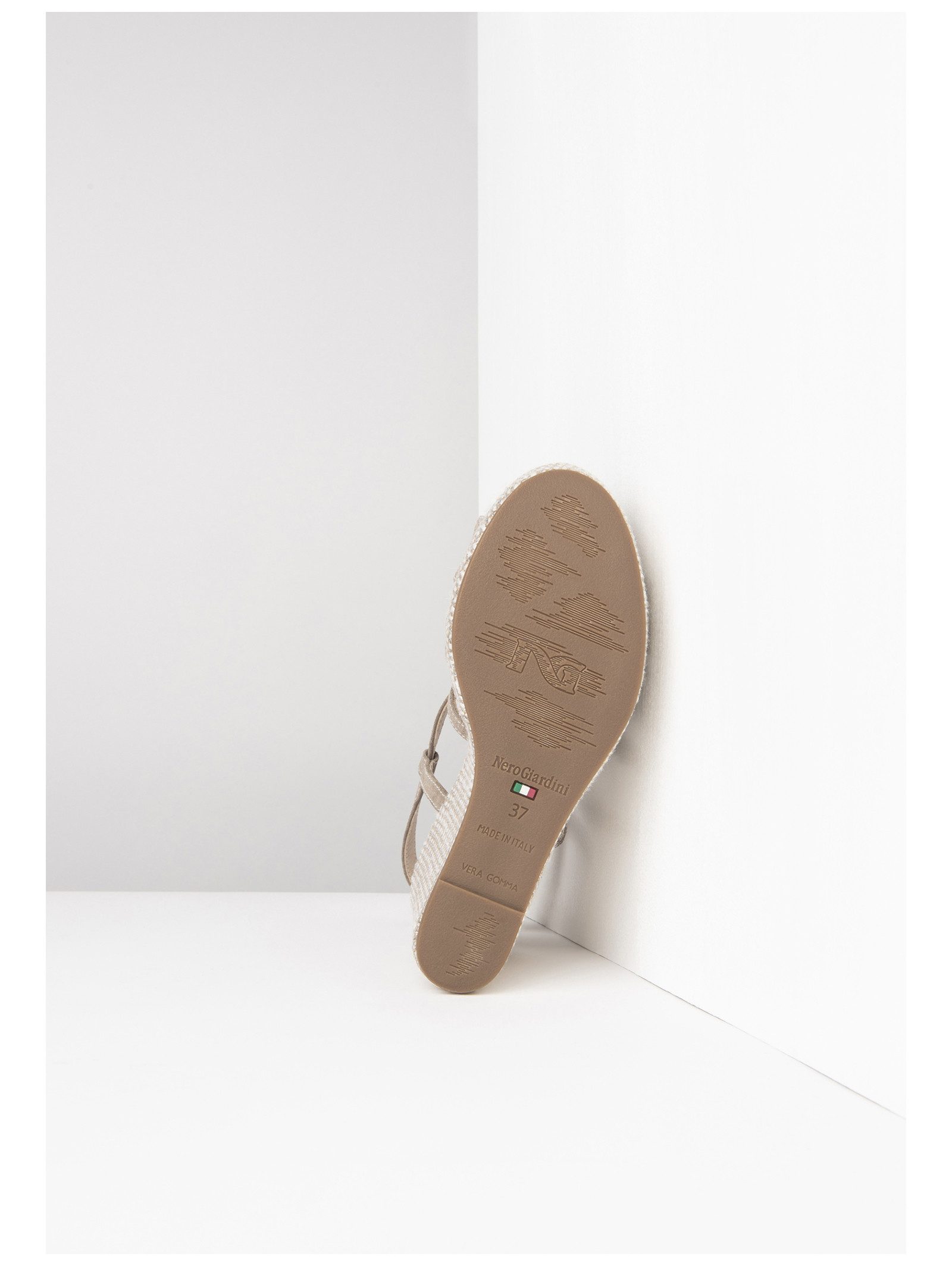 Nero Giardini Nero Giardini Sandalen Veloursleder Keilsandalette