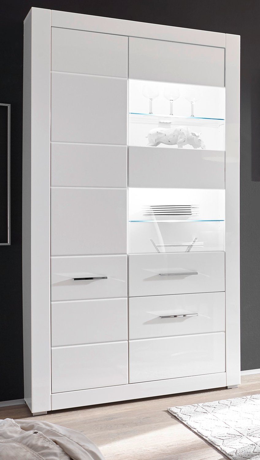Furn.Design Vitrine Carrara (großer Vitrinenschrank in Weiß Hochglanz, 3-türig, 100 x 198 cm) mit Chrom-Griffleisten und 10 Fächern