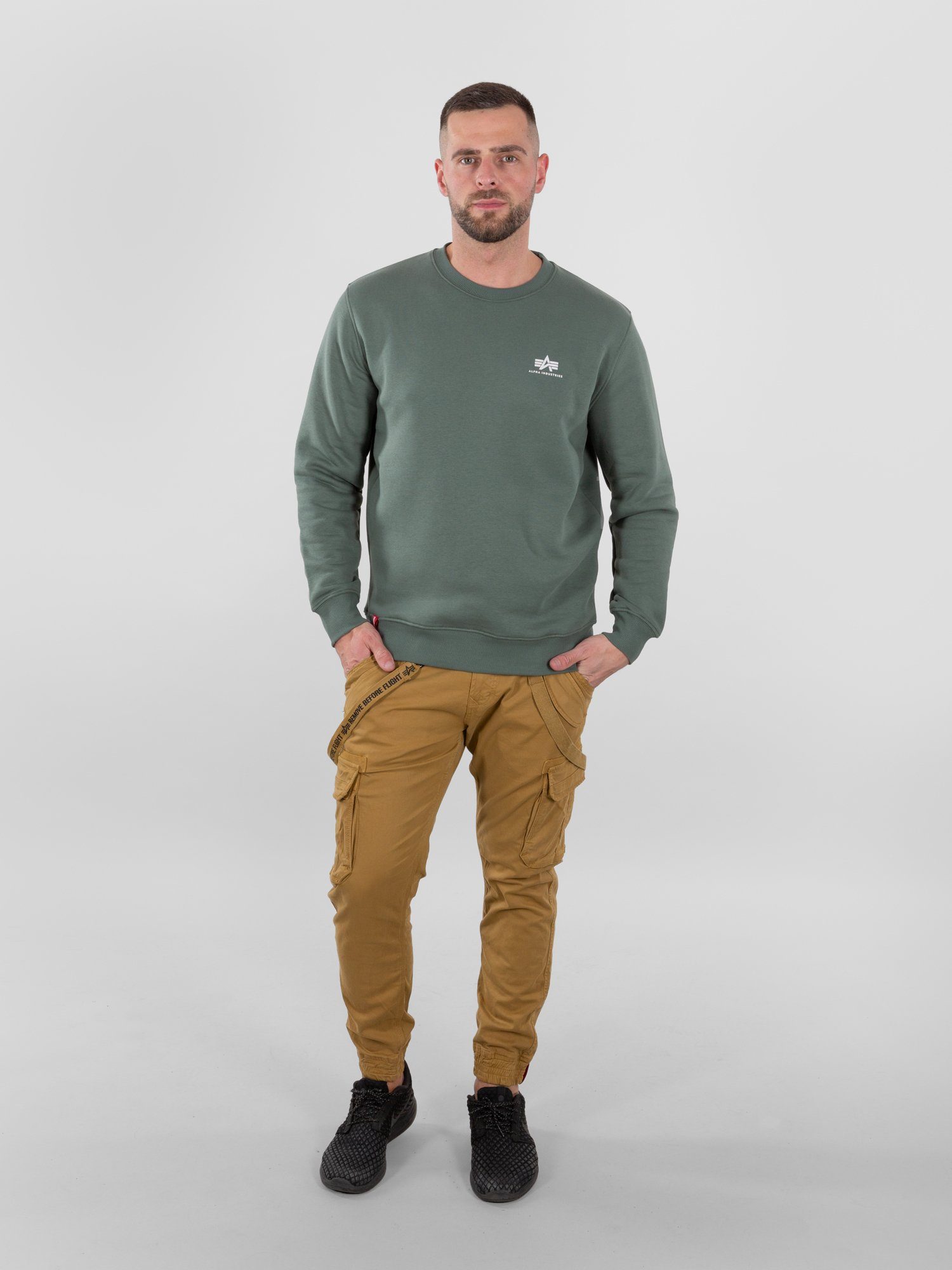 Alpha Alpha Industries Sweatshirts green Logo Industries vintage Sweater Sweater - Men Basic Small