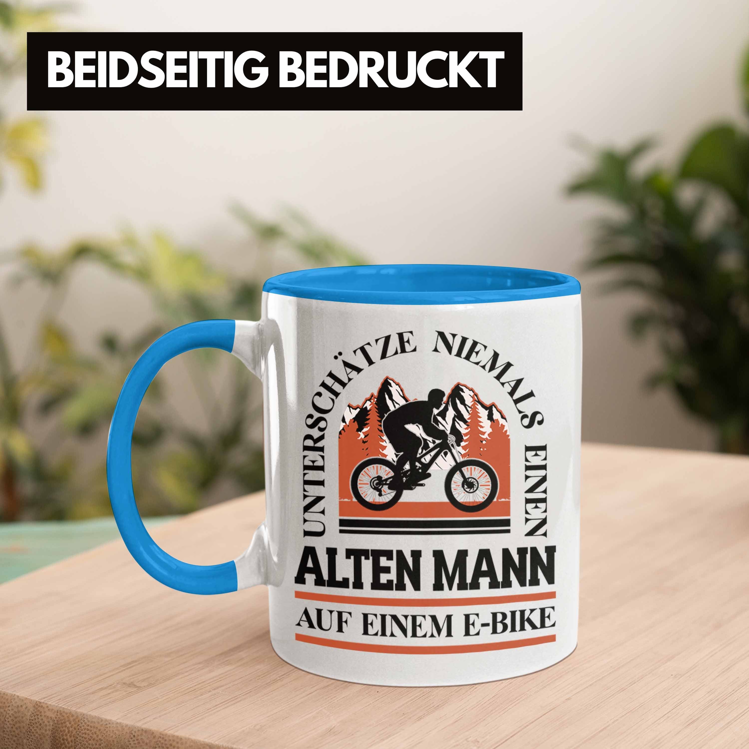 Tasse Tasse - Trendation Geschenke Elektrofahrrad Spruch mit Trendation Rentner Ebike E-Bike Blau Geschenk Lustige Kaffeetasse