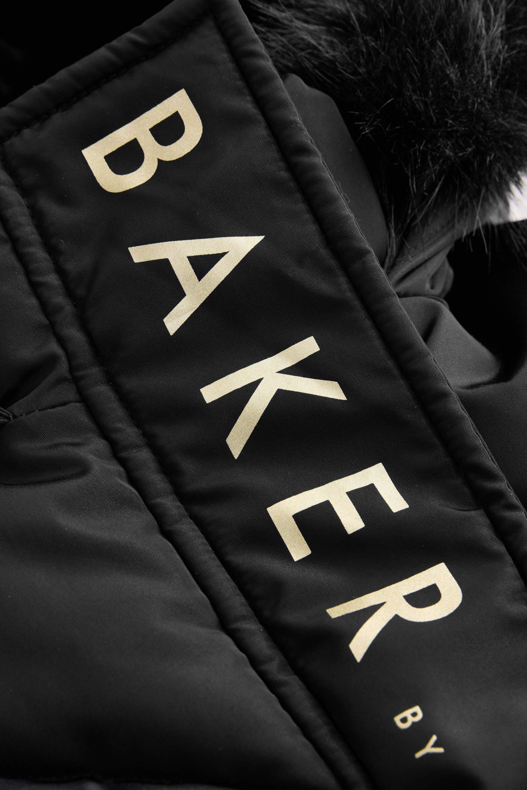 Baker by Ted Baker Steppmantel Baker by Ted Baker Wasserabweisender Steppmantel (1-tlg)
