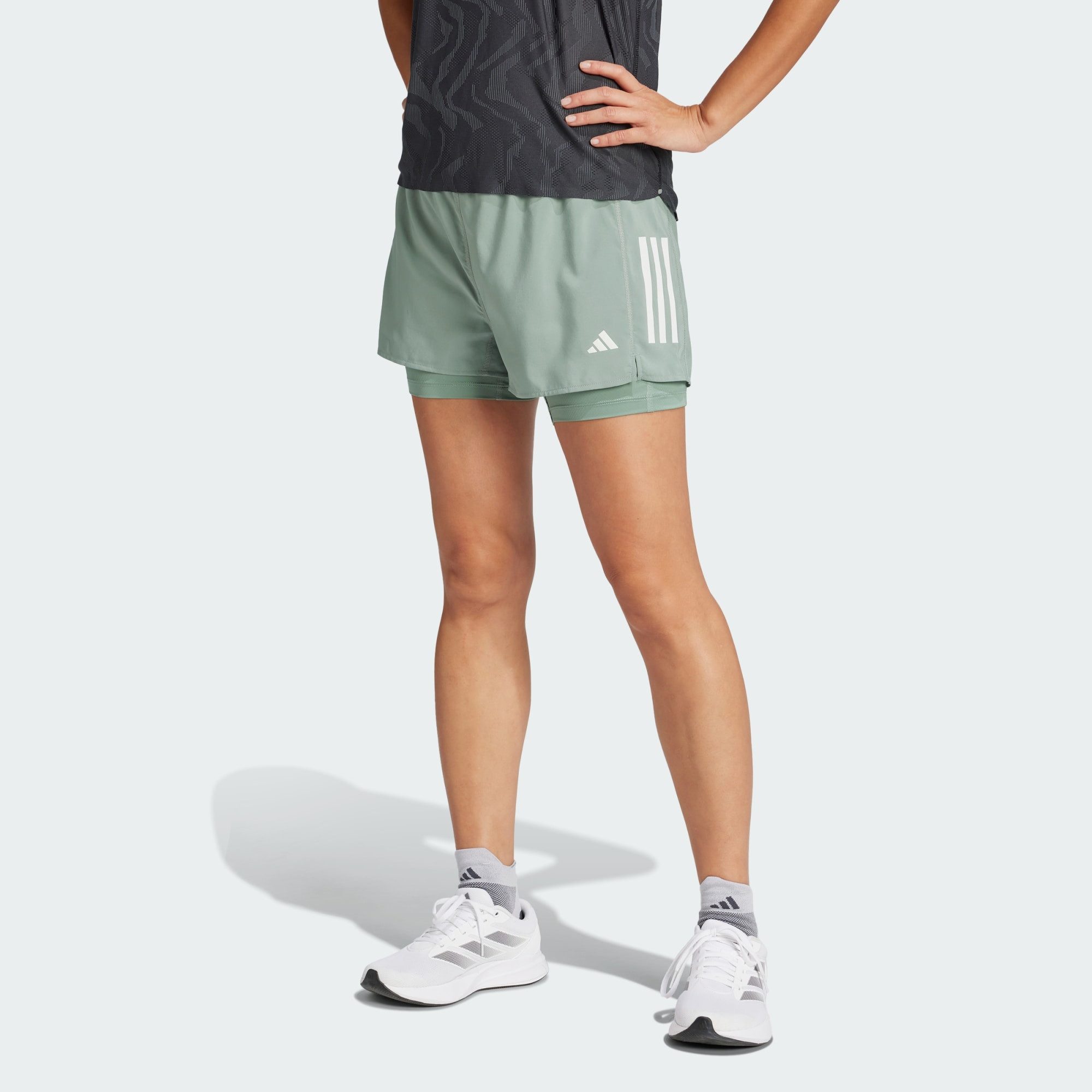 adidas Performance Sweatshorts OWN THE RUN CLIMACOOL 2 IN 1 SHORTS Regular geschnittene Shorts auBen eng anliegende kurze Leggings innen